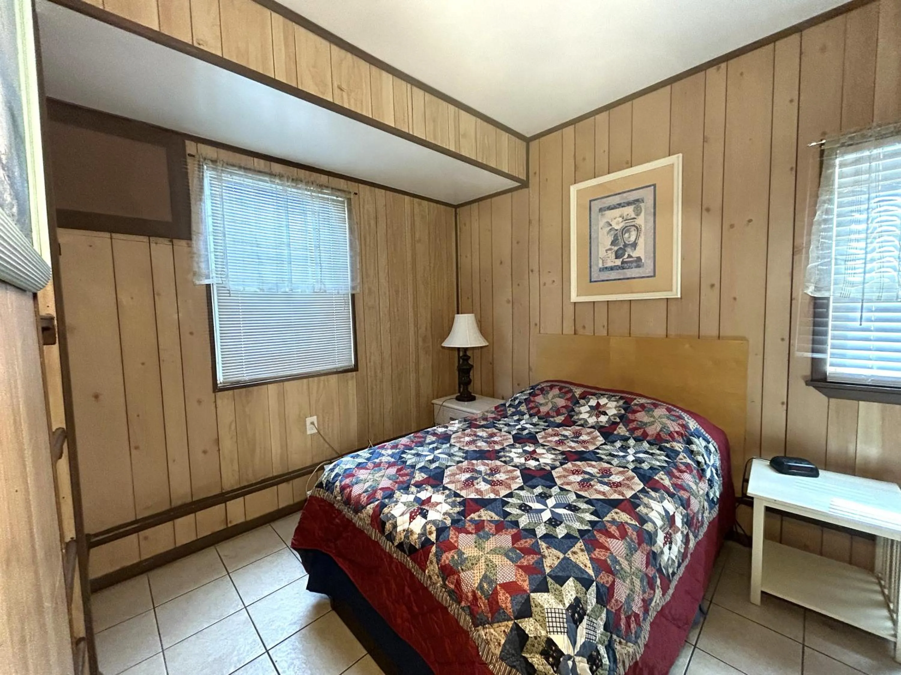 Bed in Wilmington Terrace