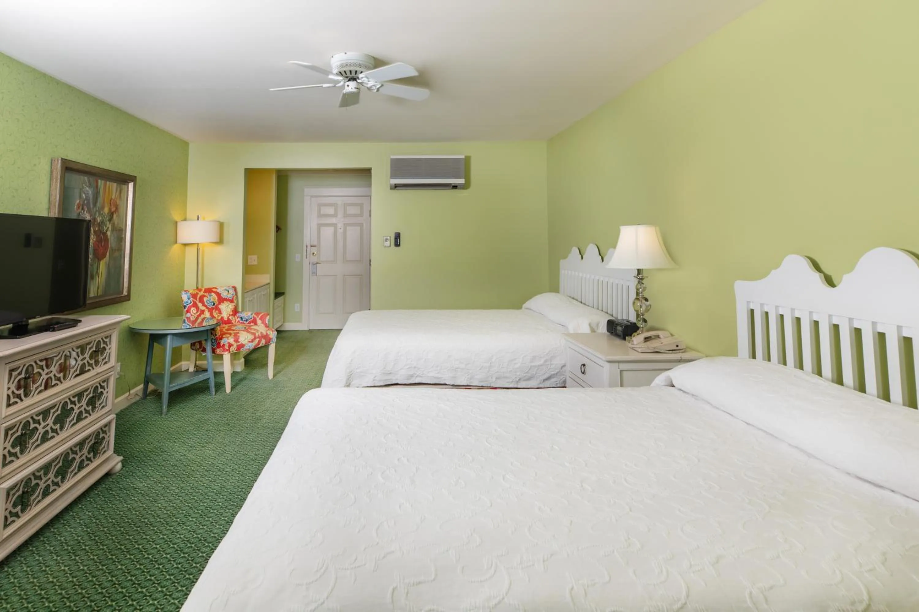 Bedroom in Harbour View Inn