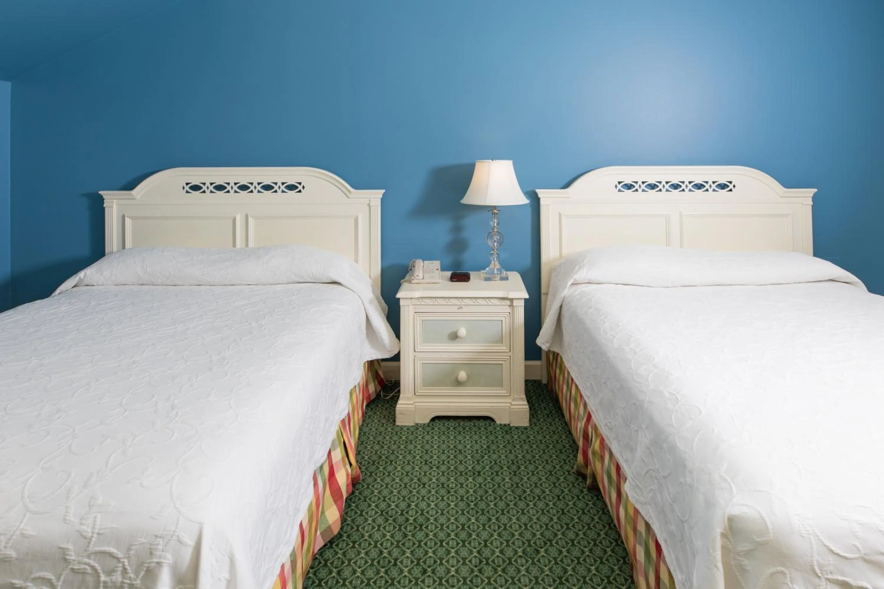 Bedroom in Harbour View Inn