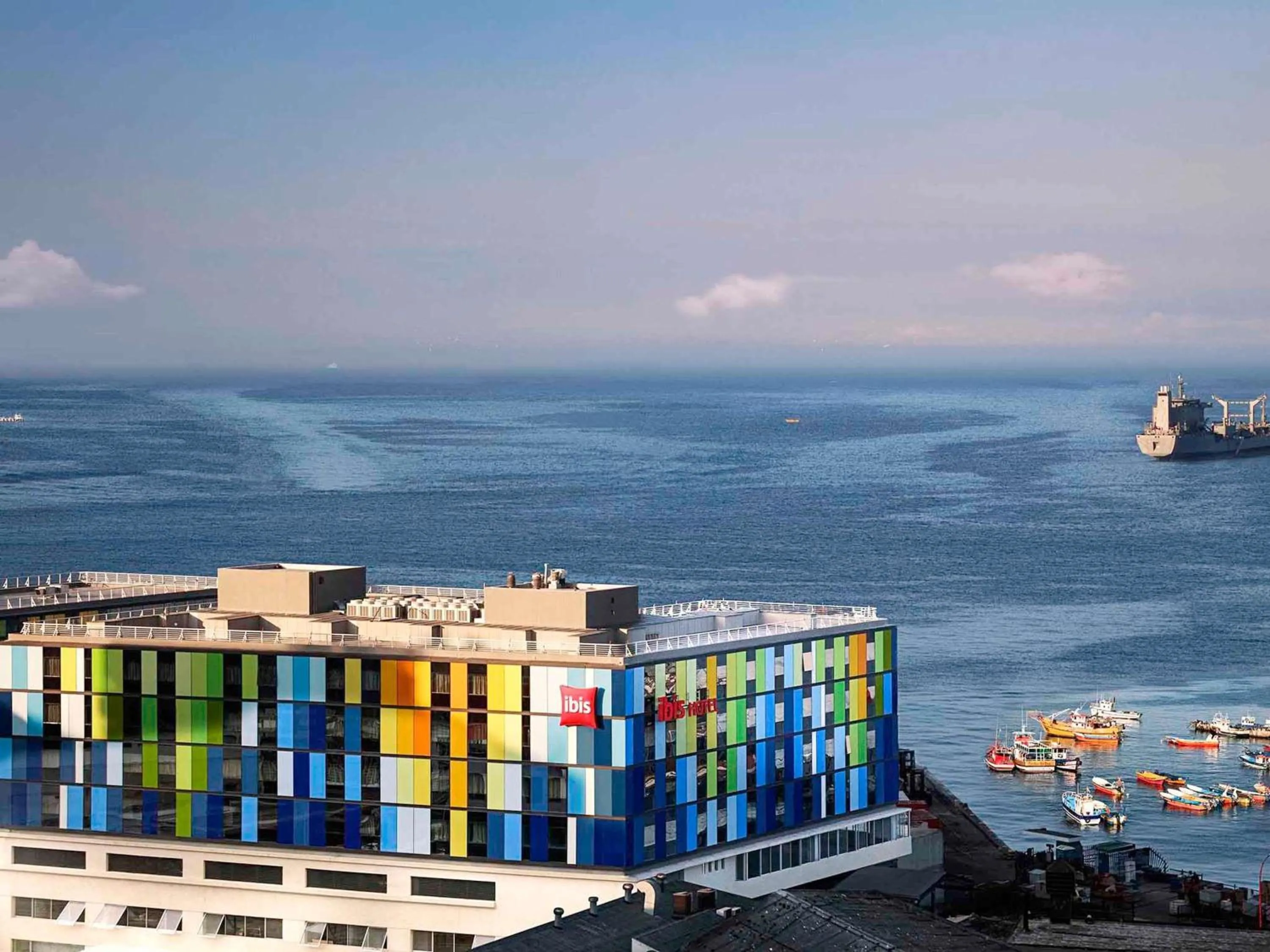 Property building in ibis Valparaiso