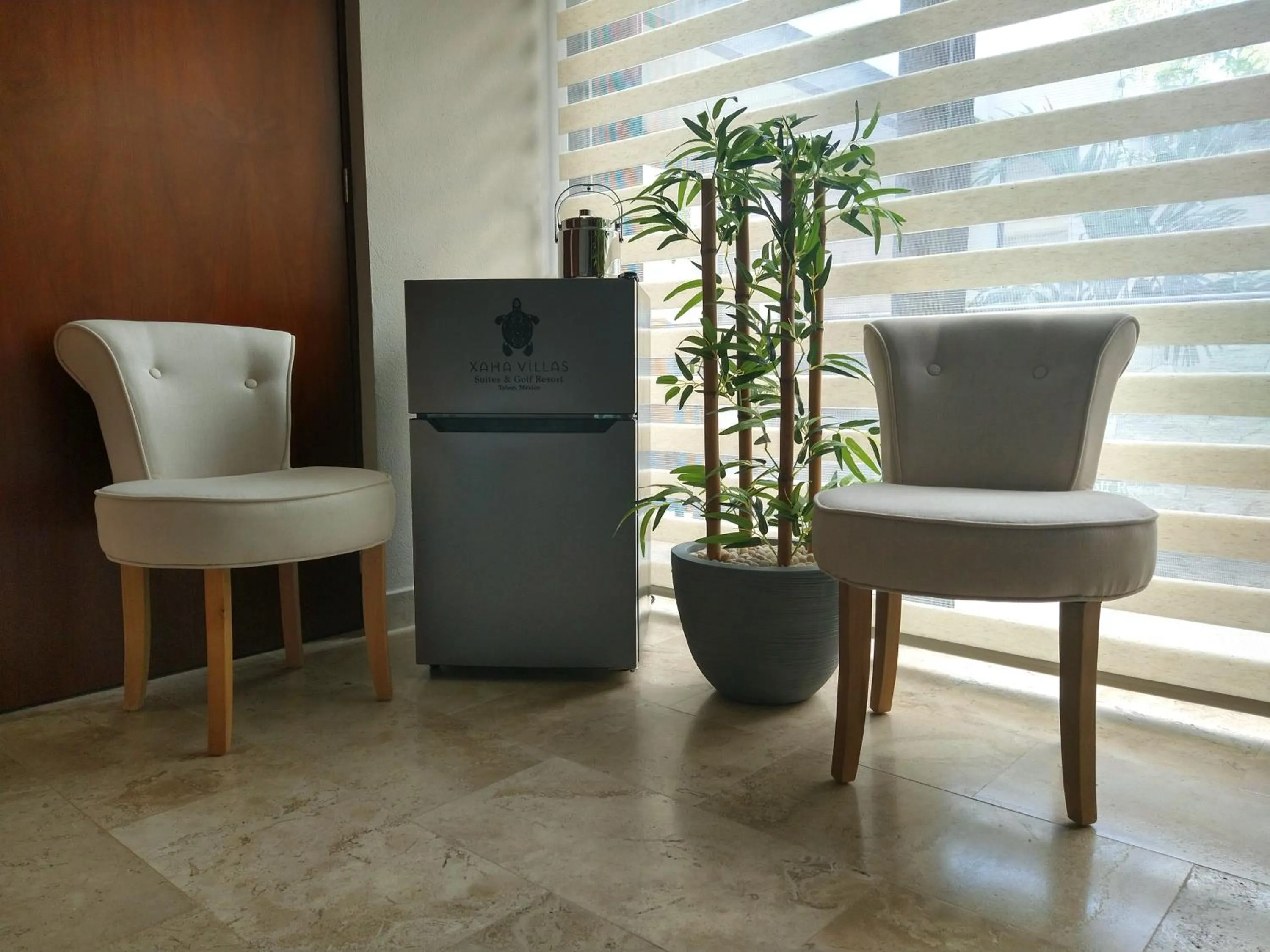 Seating area in Xaha Villas Suites & Golf Resort