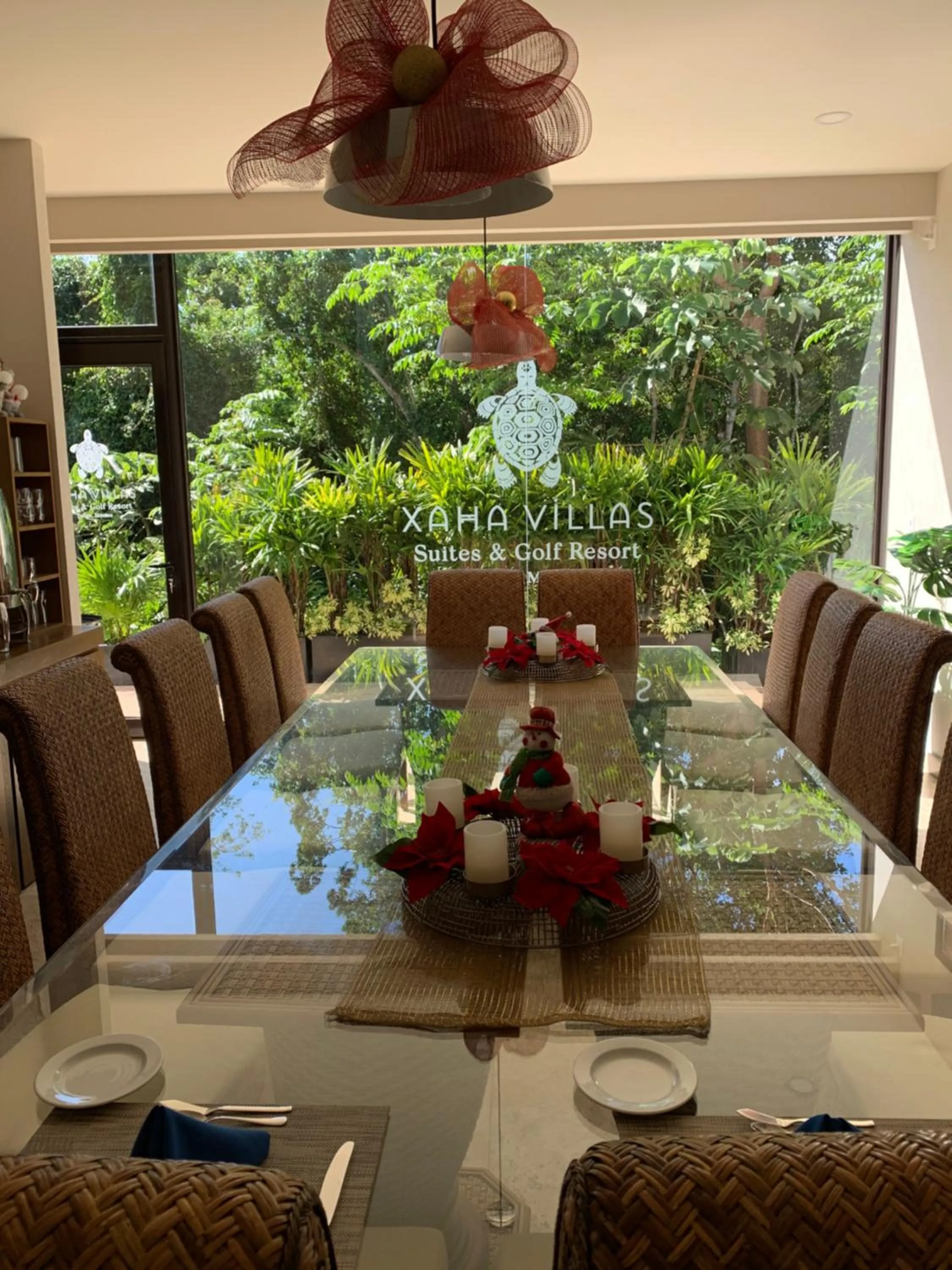 Restaurant/places to eat in Xaha Villas Suites & Golf Resort