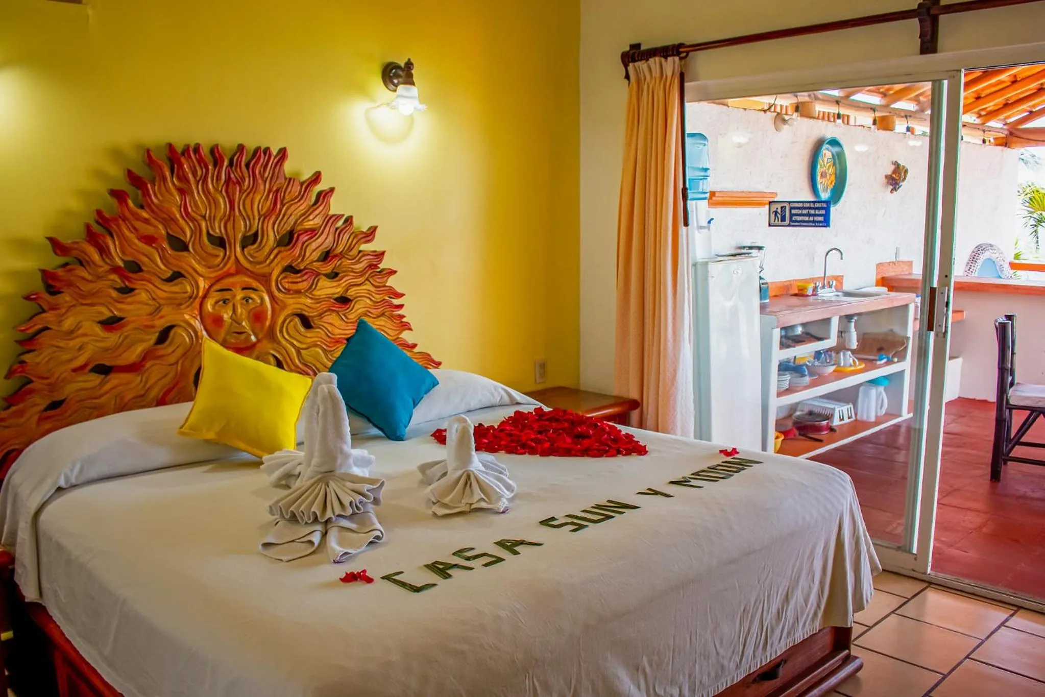 Photo of the whole room, Bed in Hotel Casa Sun and Moon