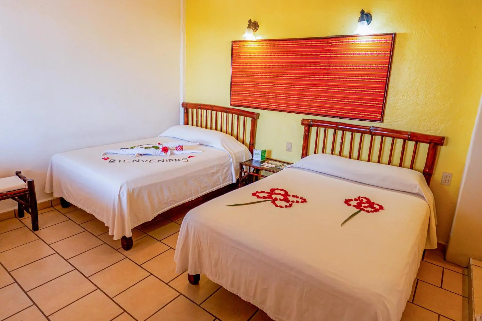 Photo of the whole room, Bed in Hotel Casa Sun and Moon