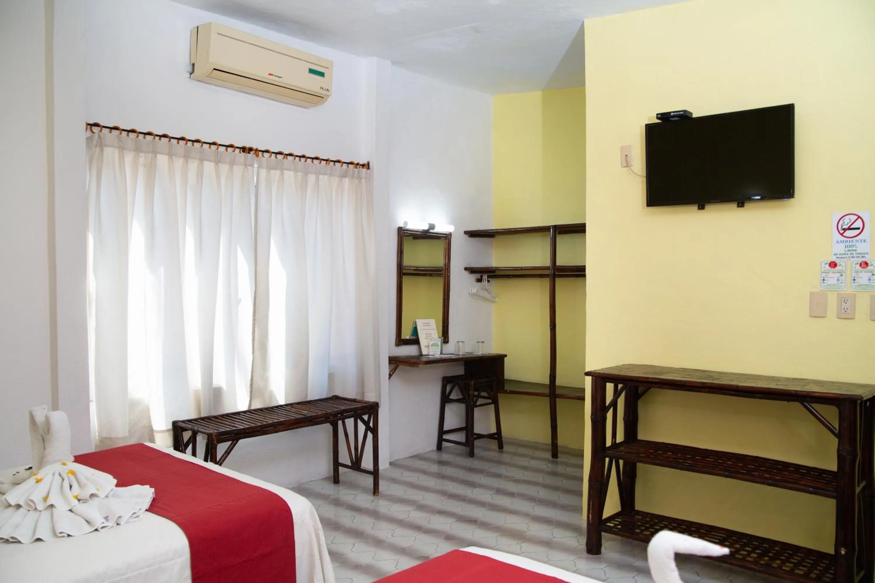 Bedroom, Bed in Hotel Zihua Caracol