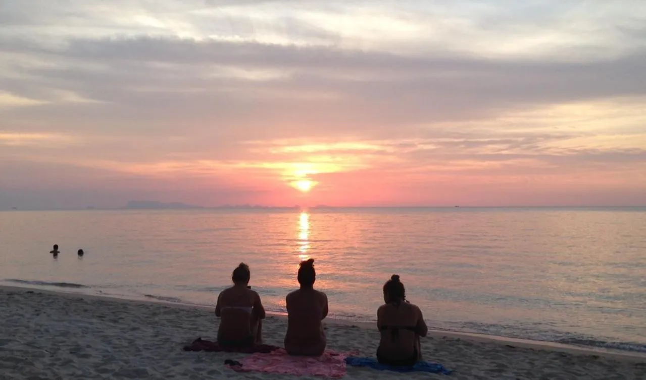Beach in Jasmine & Tea House