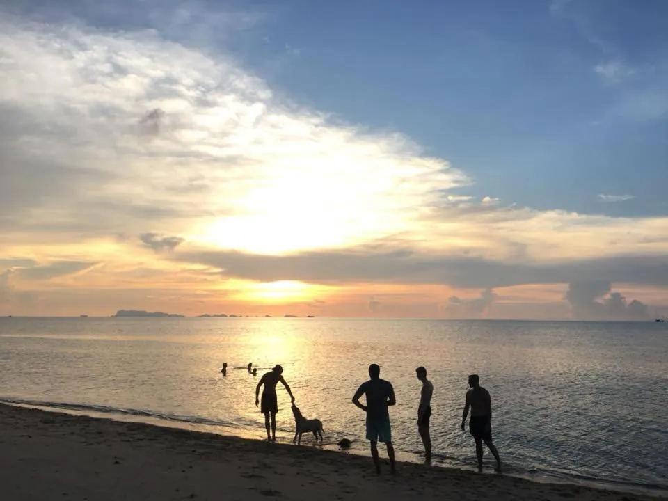 People in Jasmine & Tea House