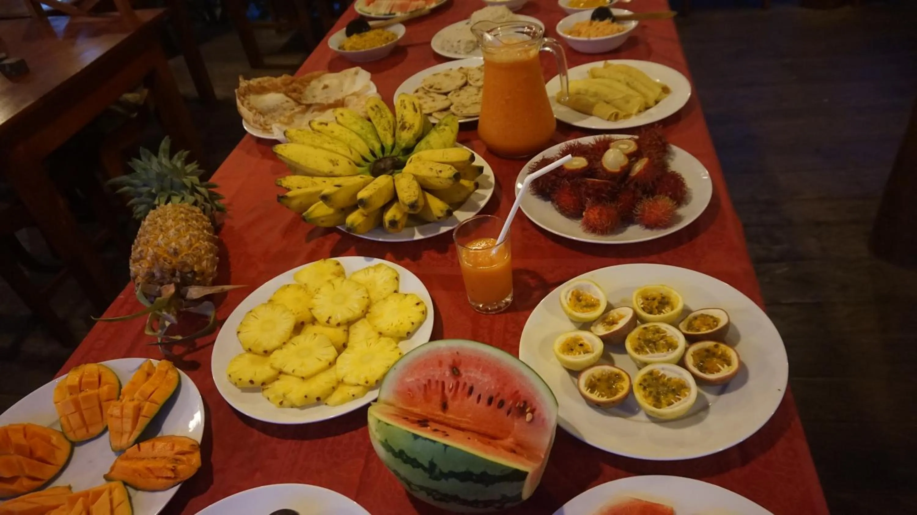 Food and drinks in Hotel Mango Garden