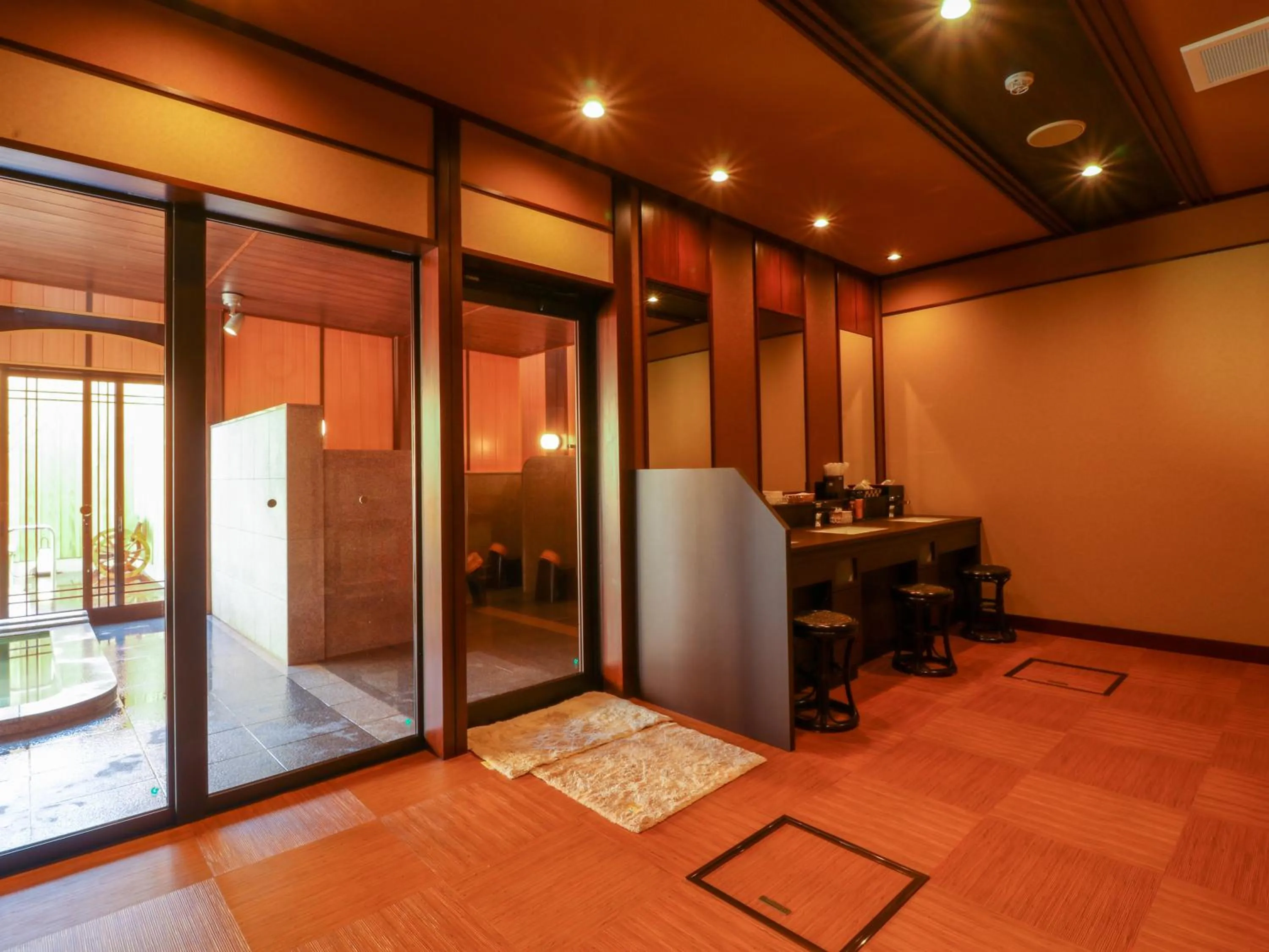 Public Bath in Toeikan