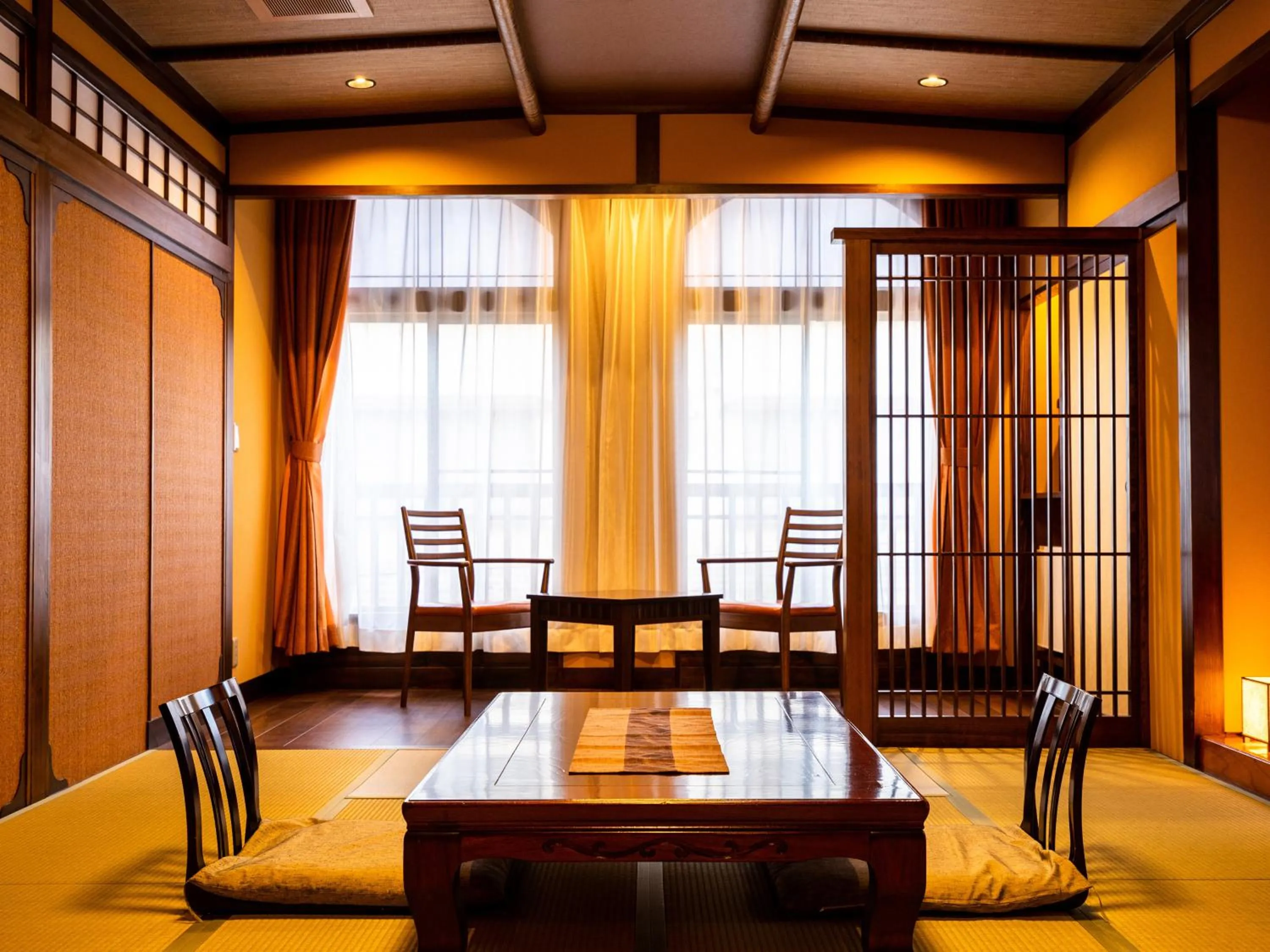 Photo of the whole room in Toeikan