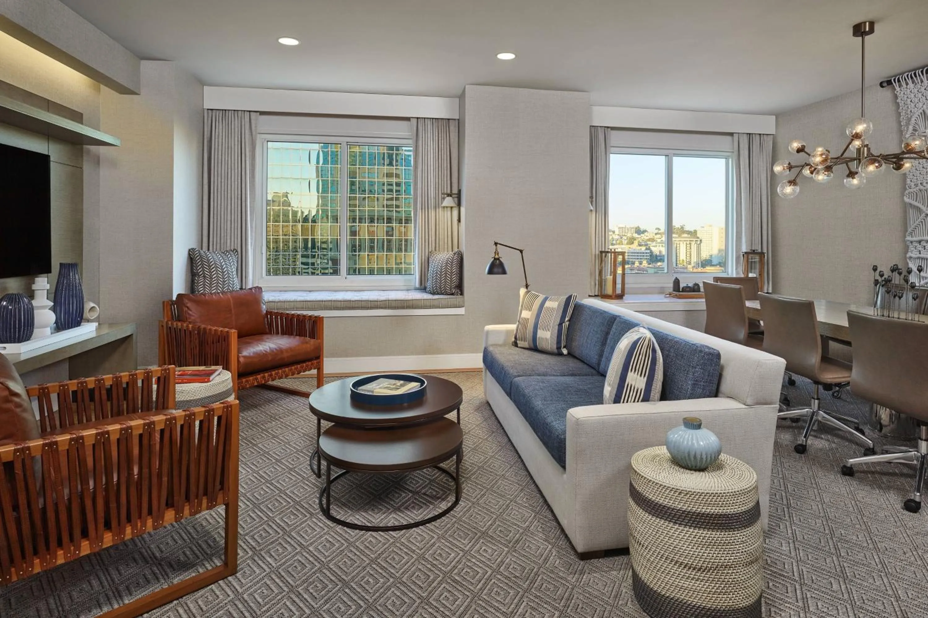 Living room in Hotel Republic San Diego, Autograph Collection