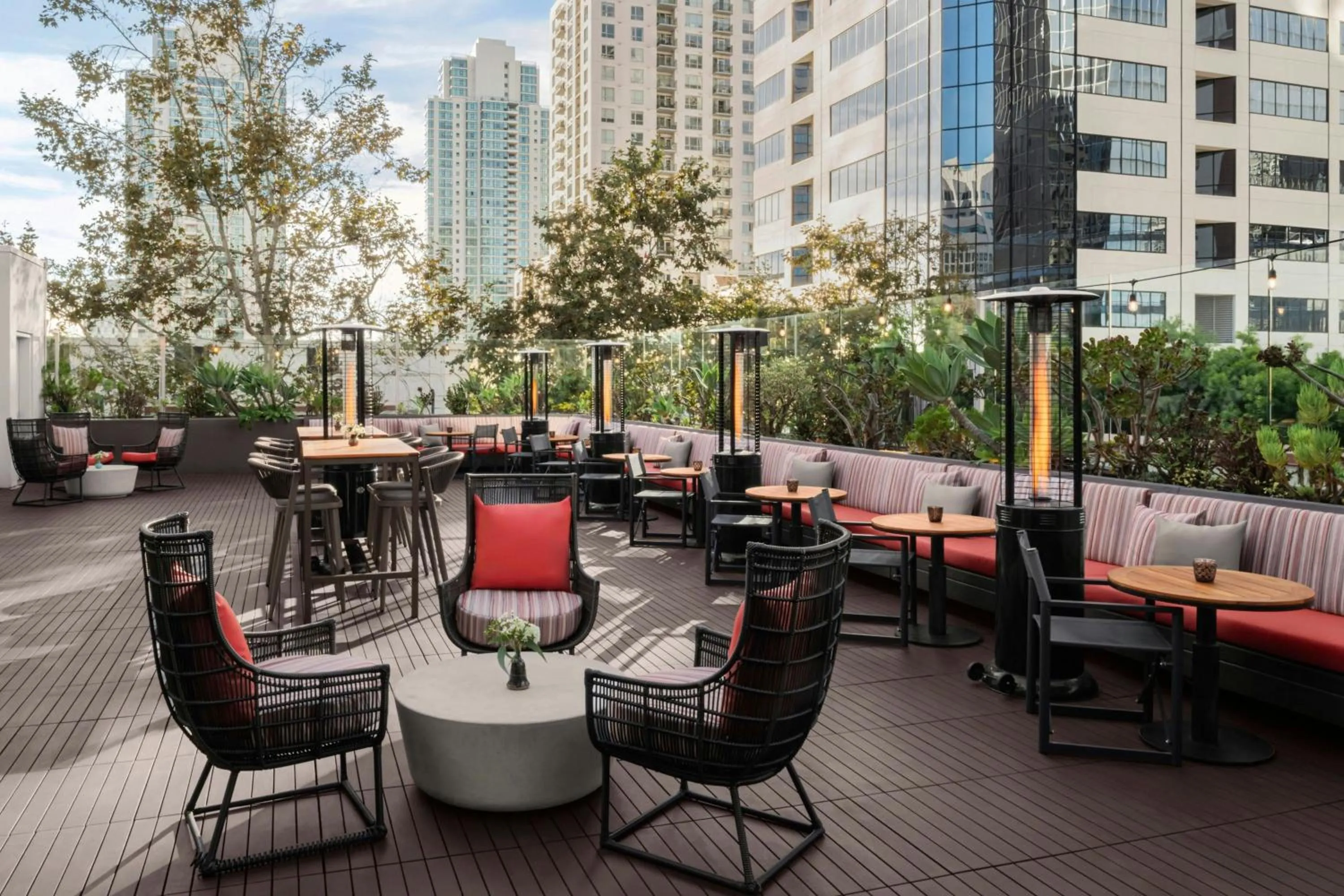 Restaurant/places to eat in Hotel Republic San Diego, Autograph Collection