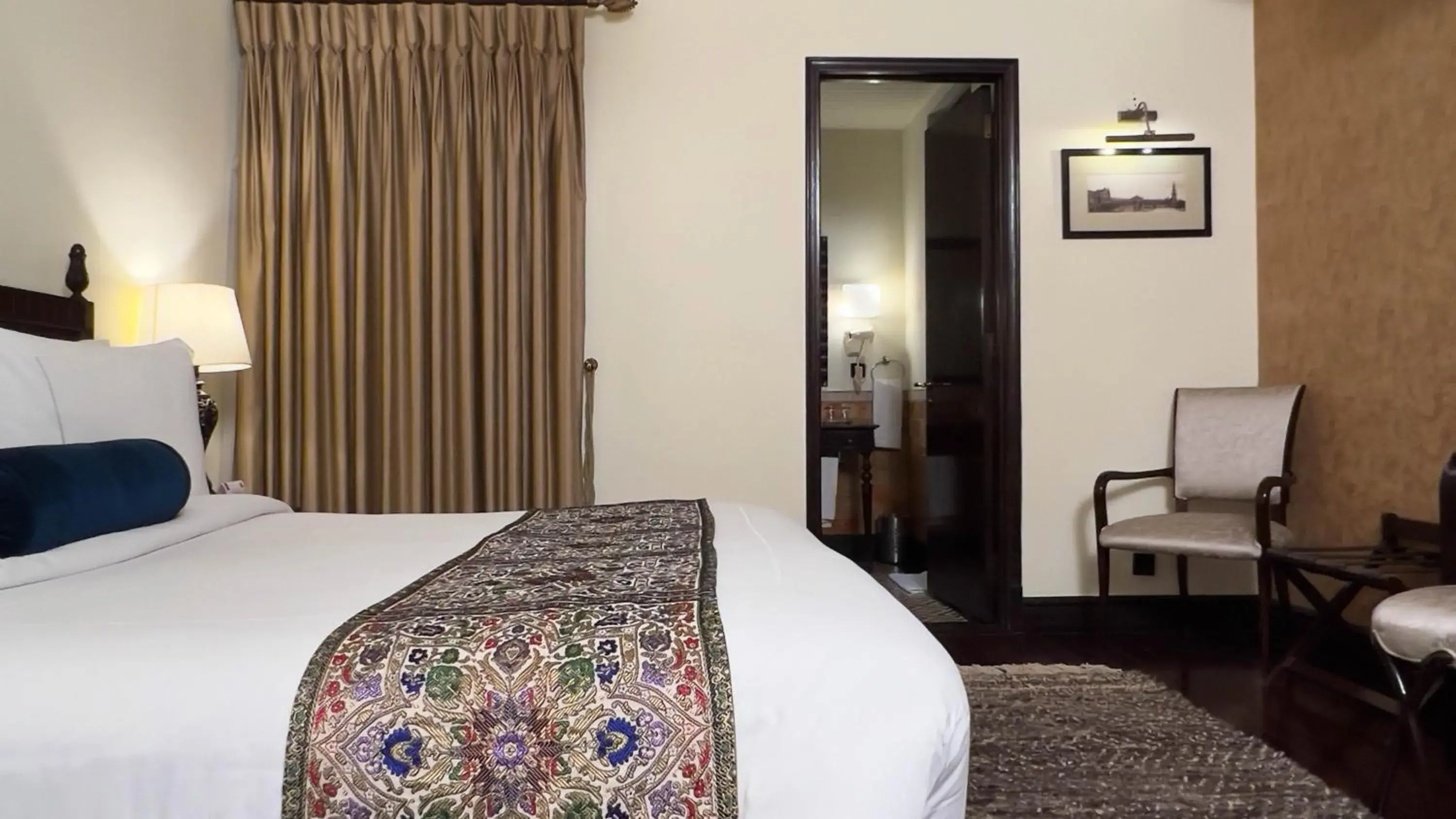 King Two-Bedroom Suite in Heritage Luxury Suites All Suite Hotel King Two-Bedroom Suite in Heritage Luxury Suites All Suite Hotel