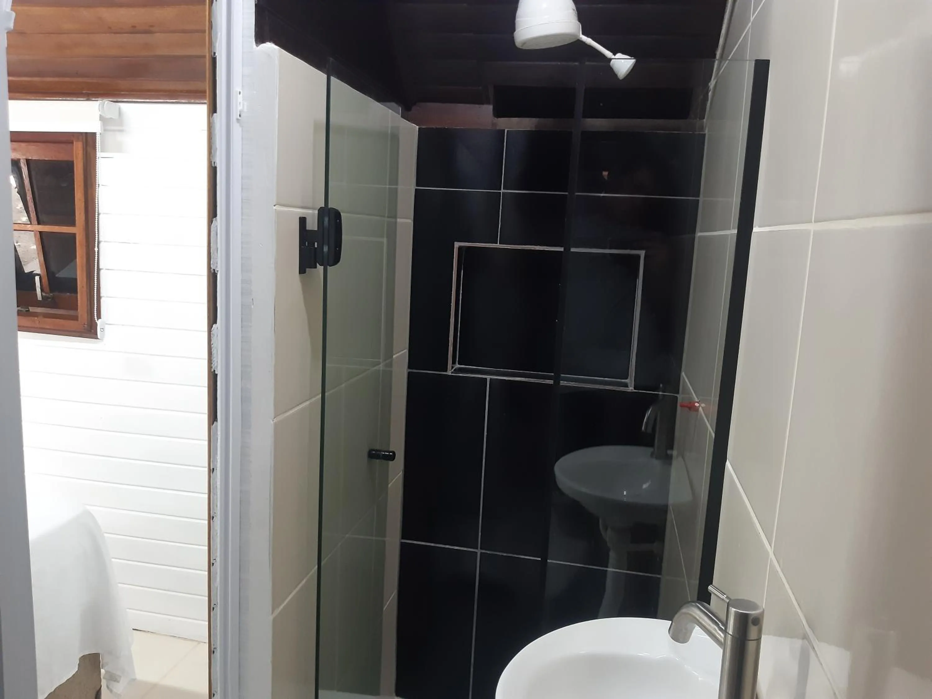 Shower in Raio de Sol pousada & camping