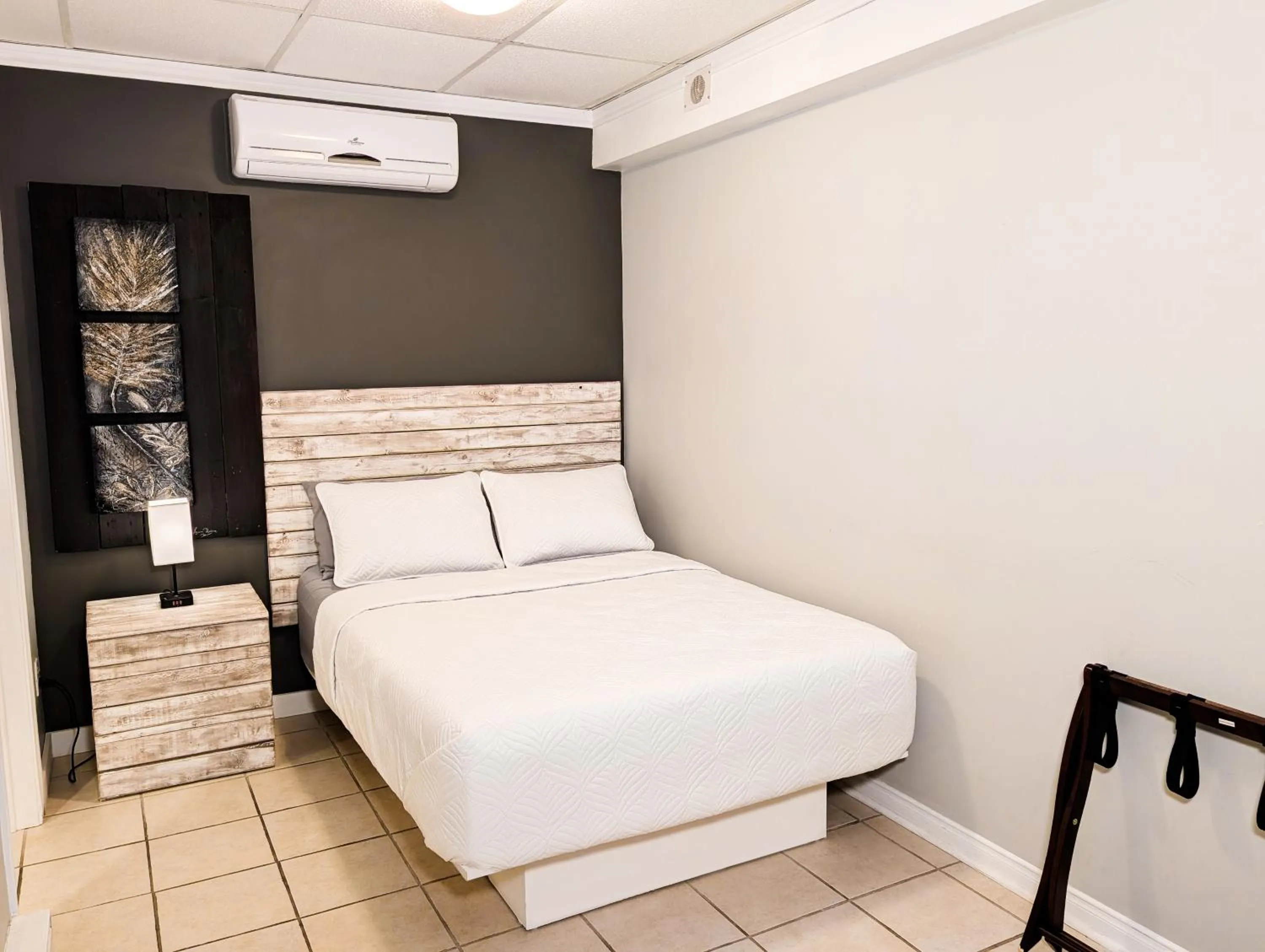 Bed in Hébergement Harvey