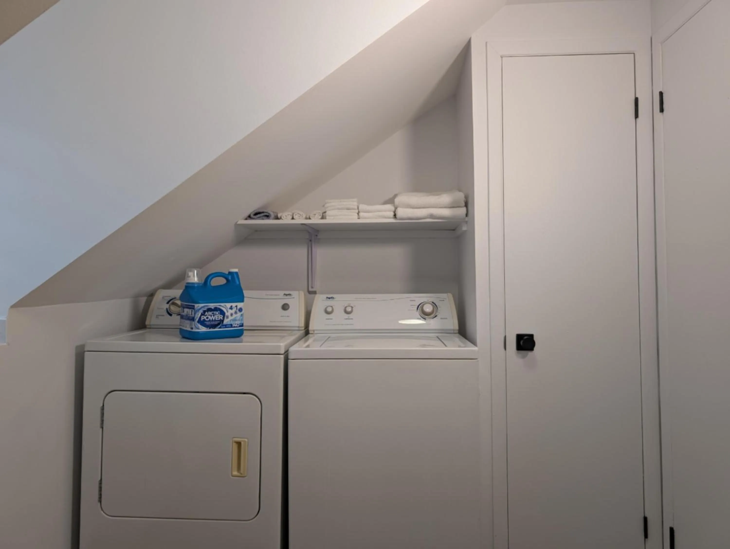 washing machine in Hébergement Harvey