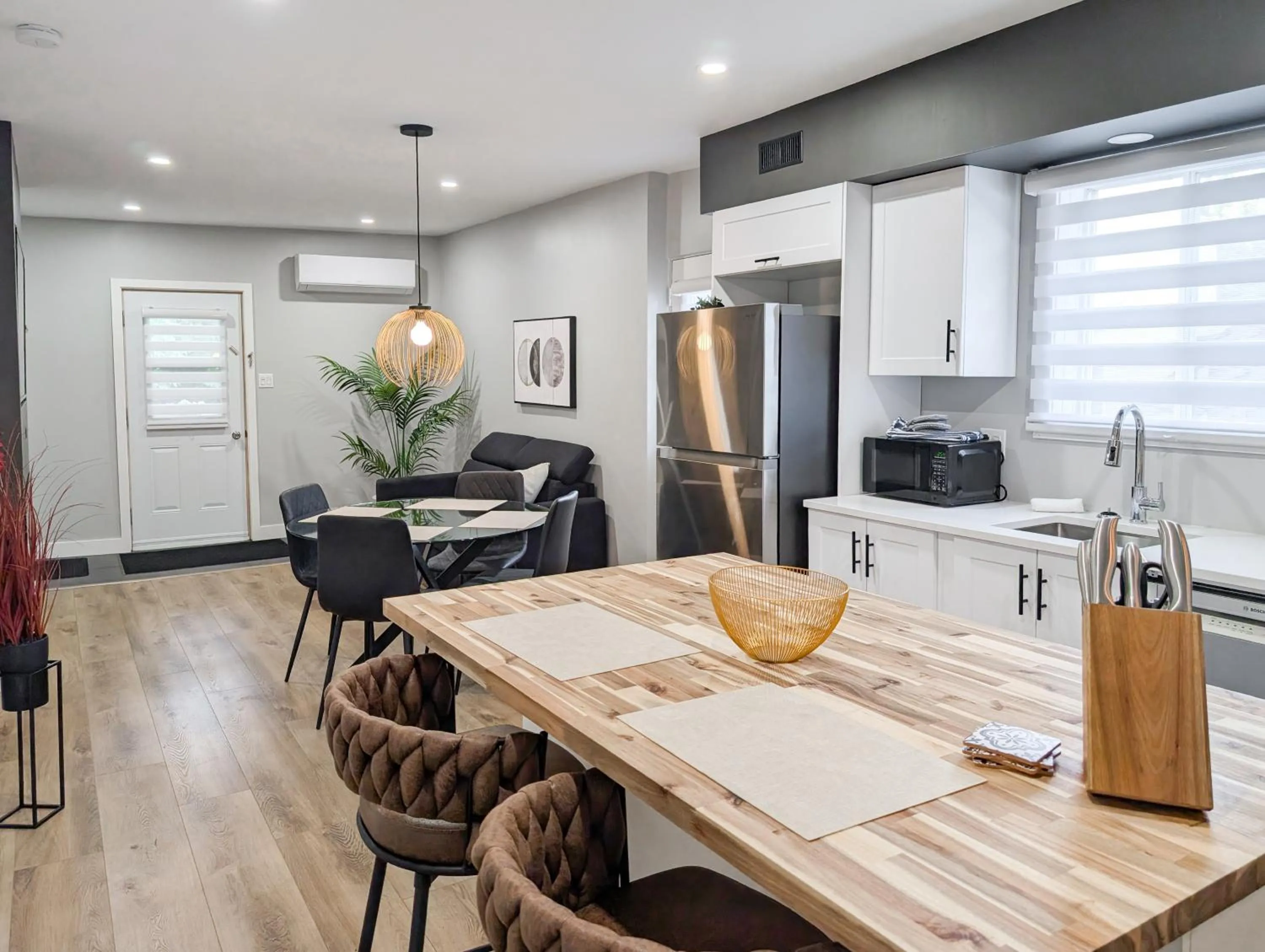 Kitchen or kitchenette in Hébergement Harvey