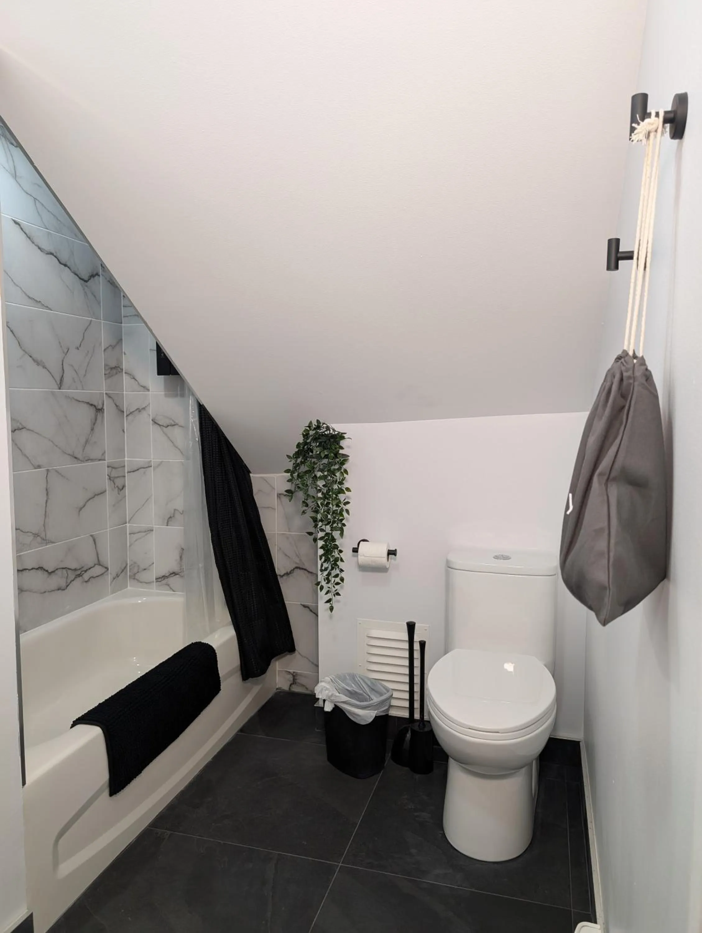 Toilet in Hébergement Harvey