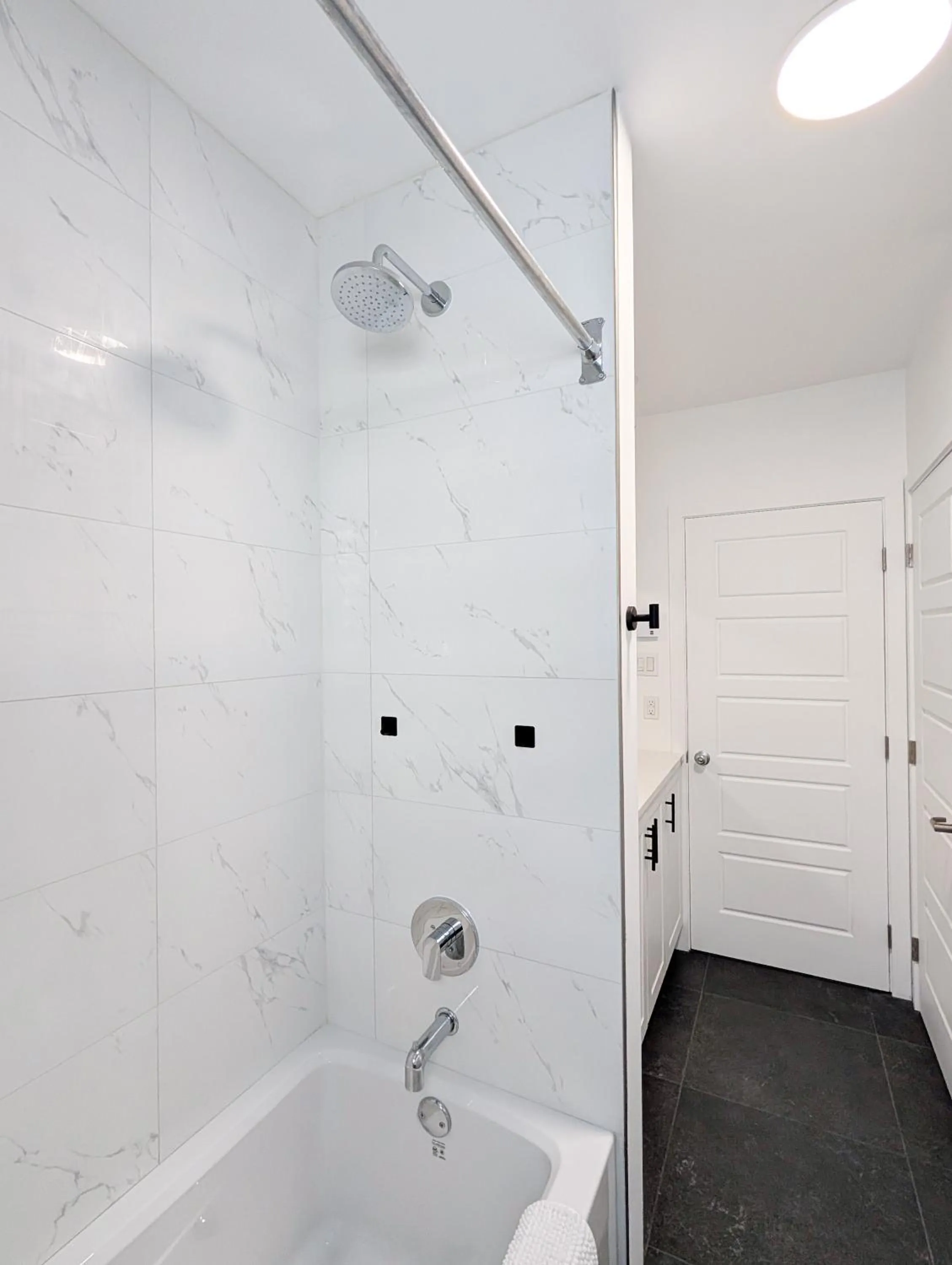 Shower in Hébergement Harvey