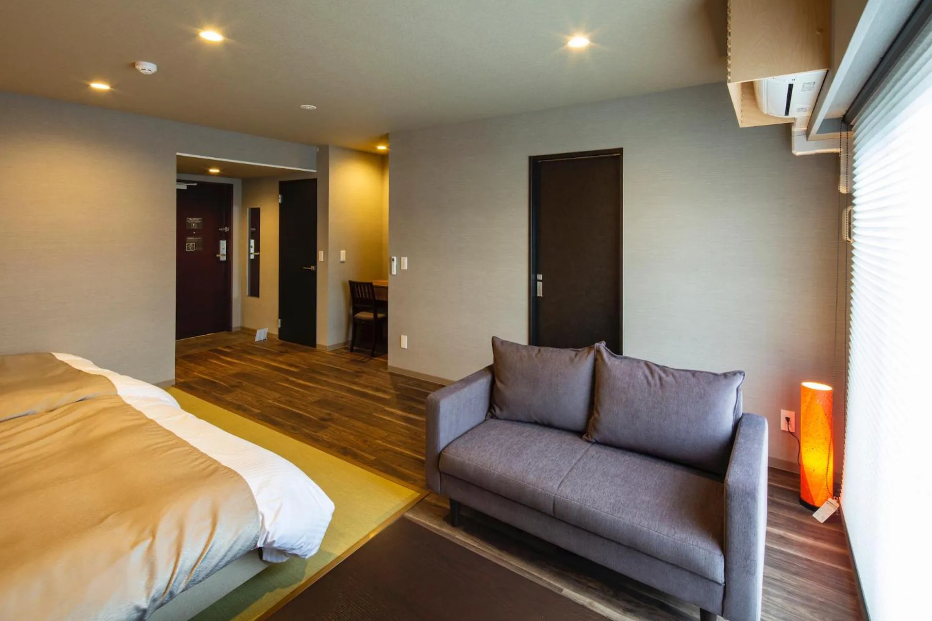 Living room, Bed in Hotel Imari Aioibashi Bettei