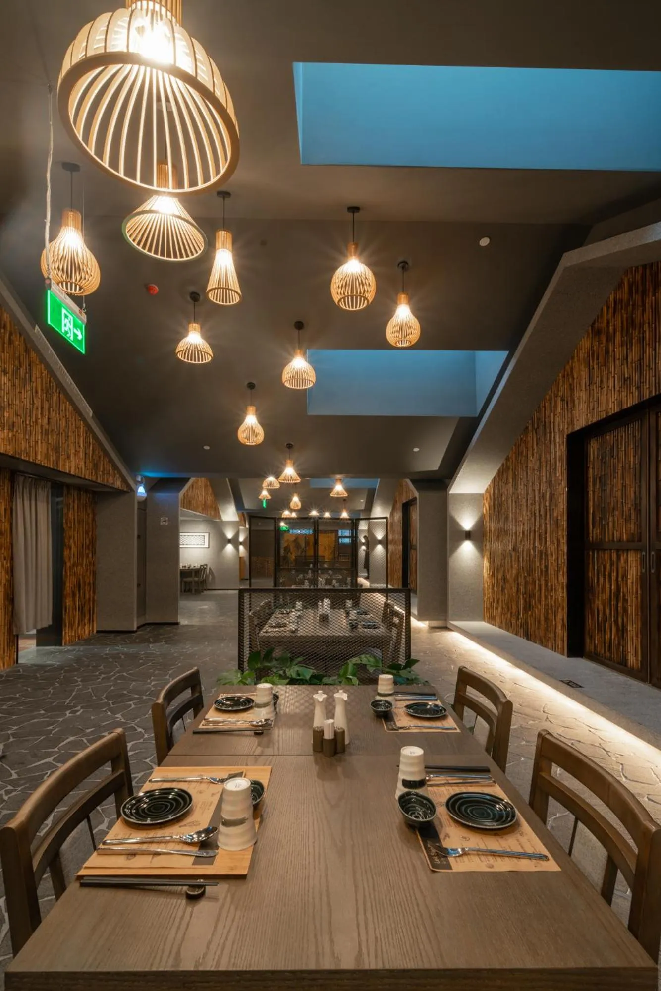 Restaurant/places to eat in The Luzerne Hotel