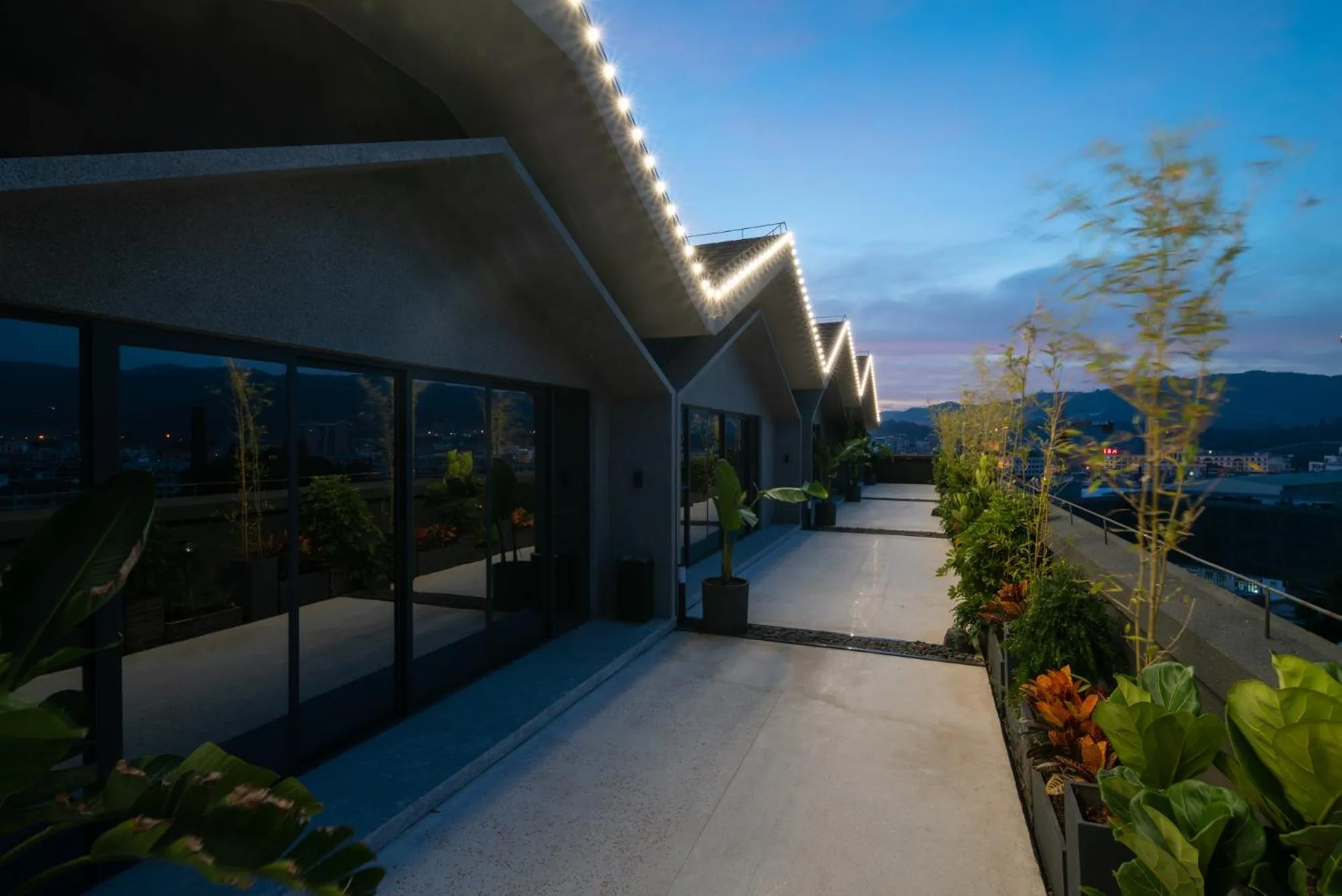 Balcony/Terrace in The Luzerne Hotel