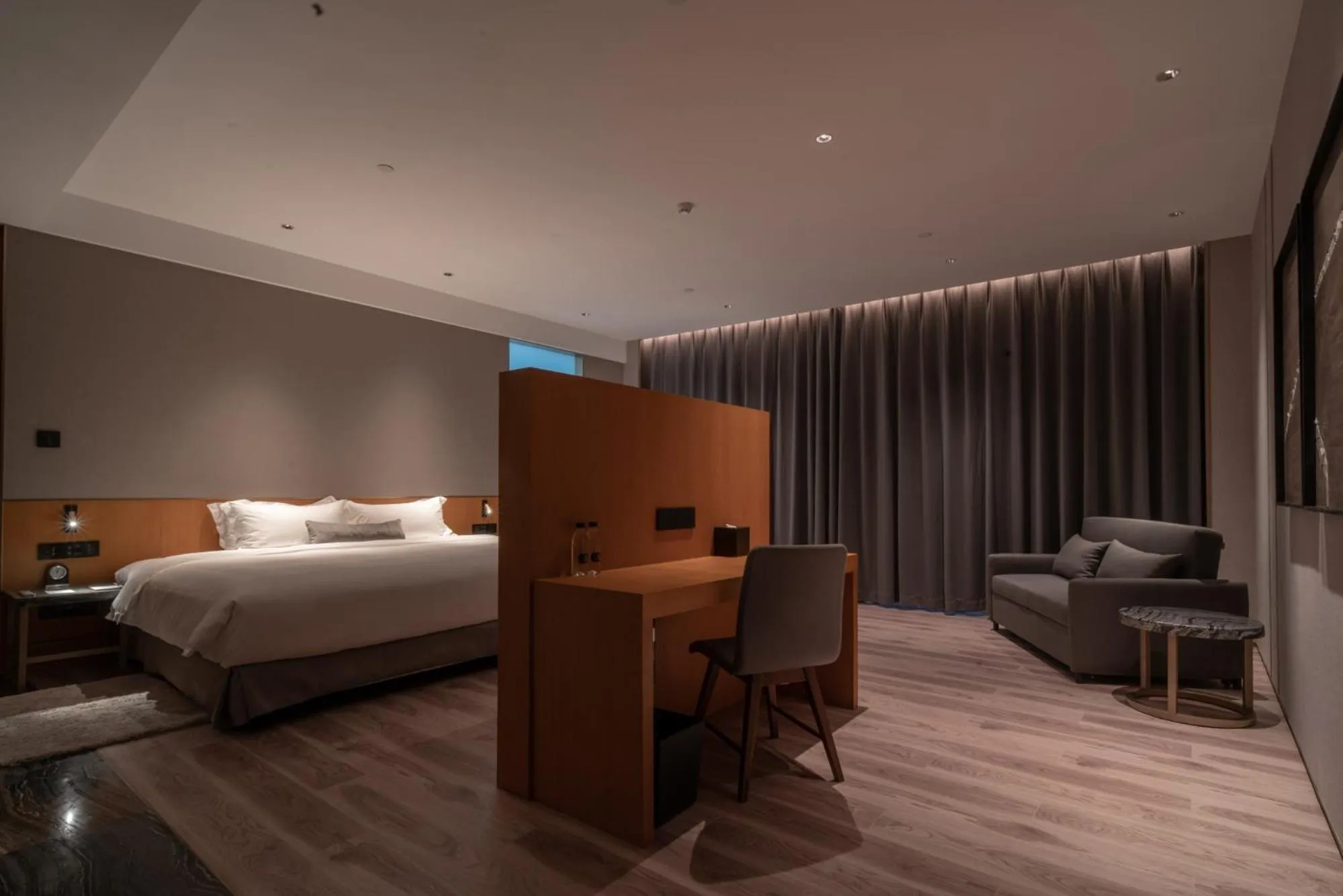 Bed in The Luzerne Hotel