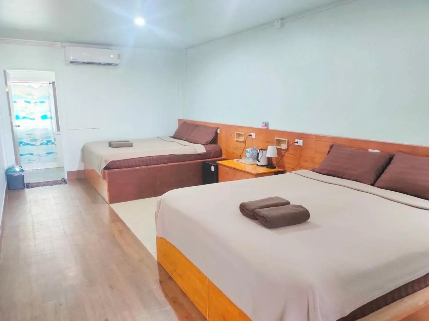 Bed in Aladdin Guest House