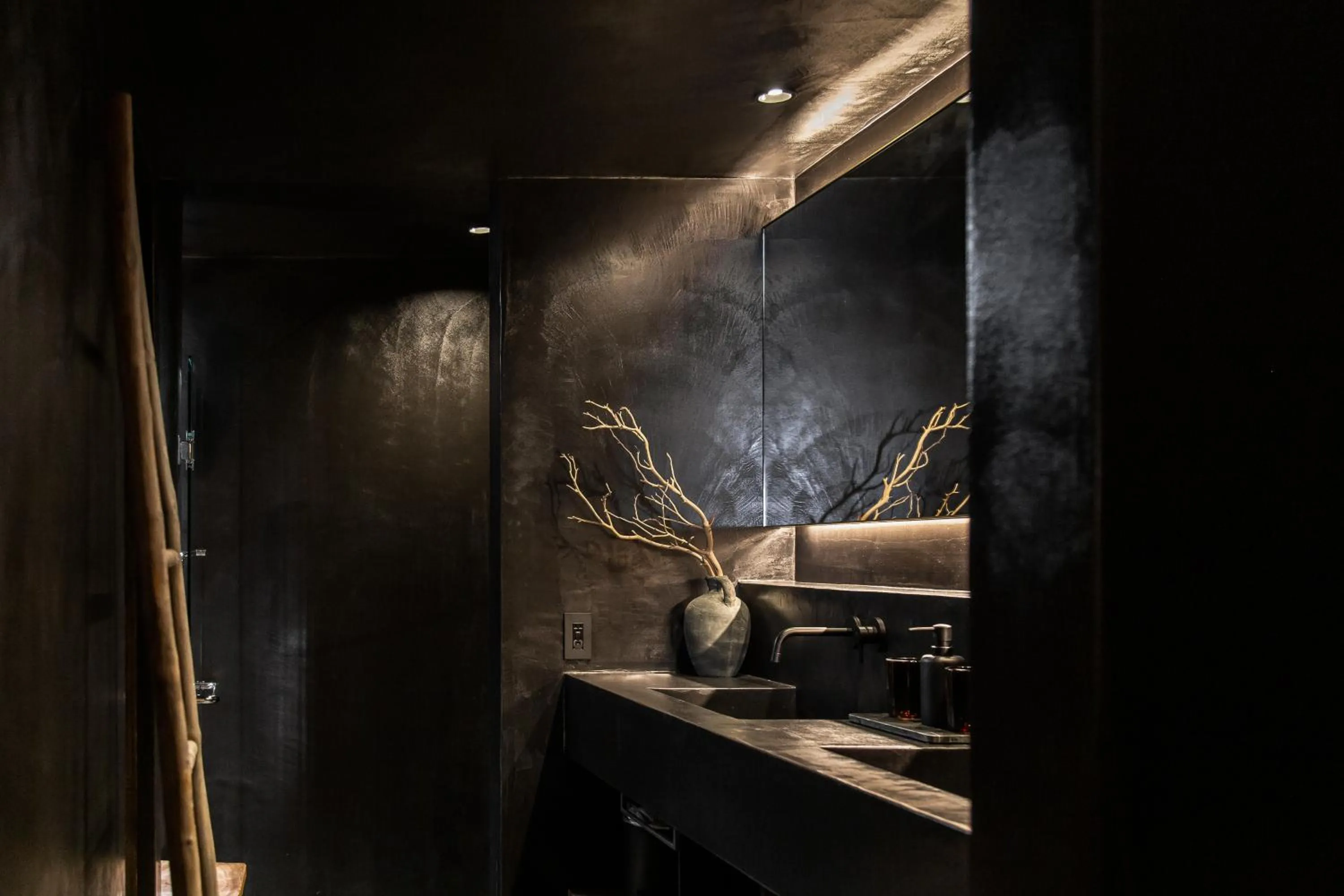 Bathroom in Maana Kamo