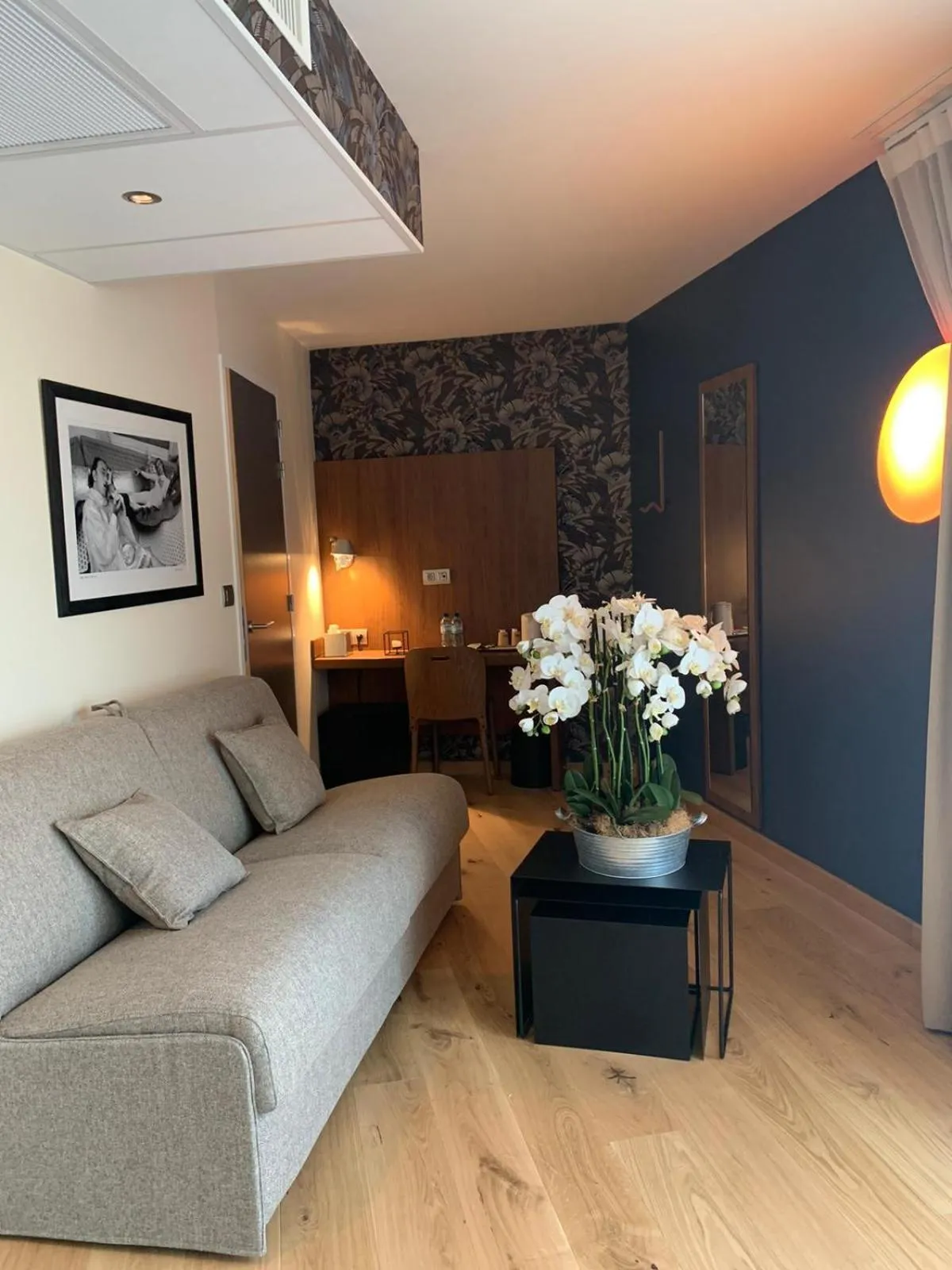 Living room in Dali Hôtel Perpignan - Restaurant