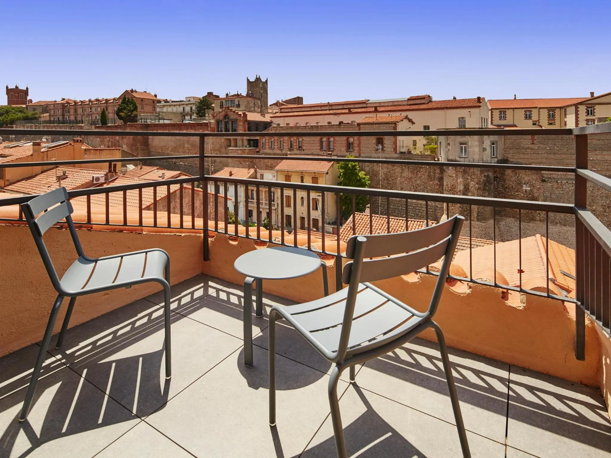 View (from property/room) in Dali Hôtel Perpignan - Restaurant