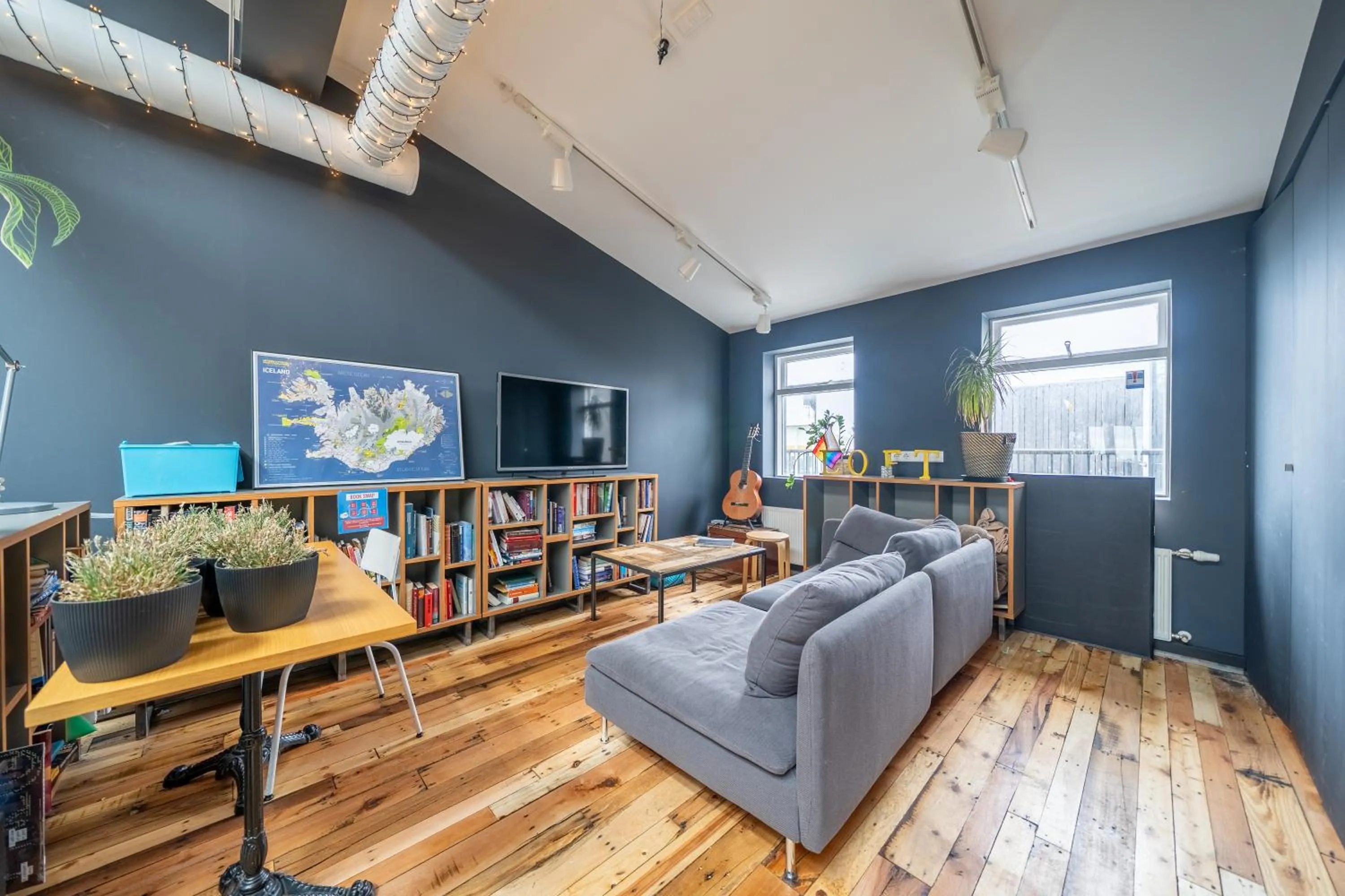 Lounge or bar in Loft - HI Eco Hostel