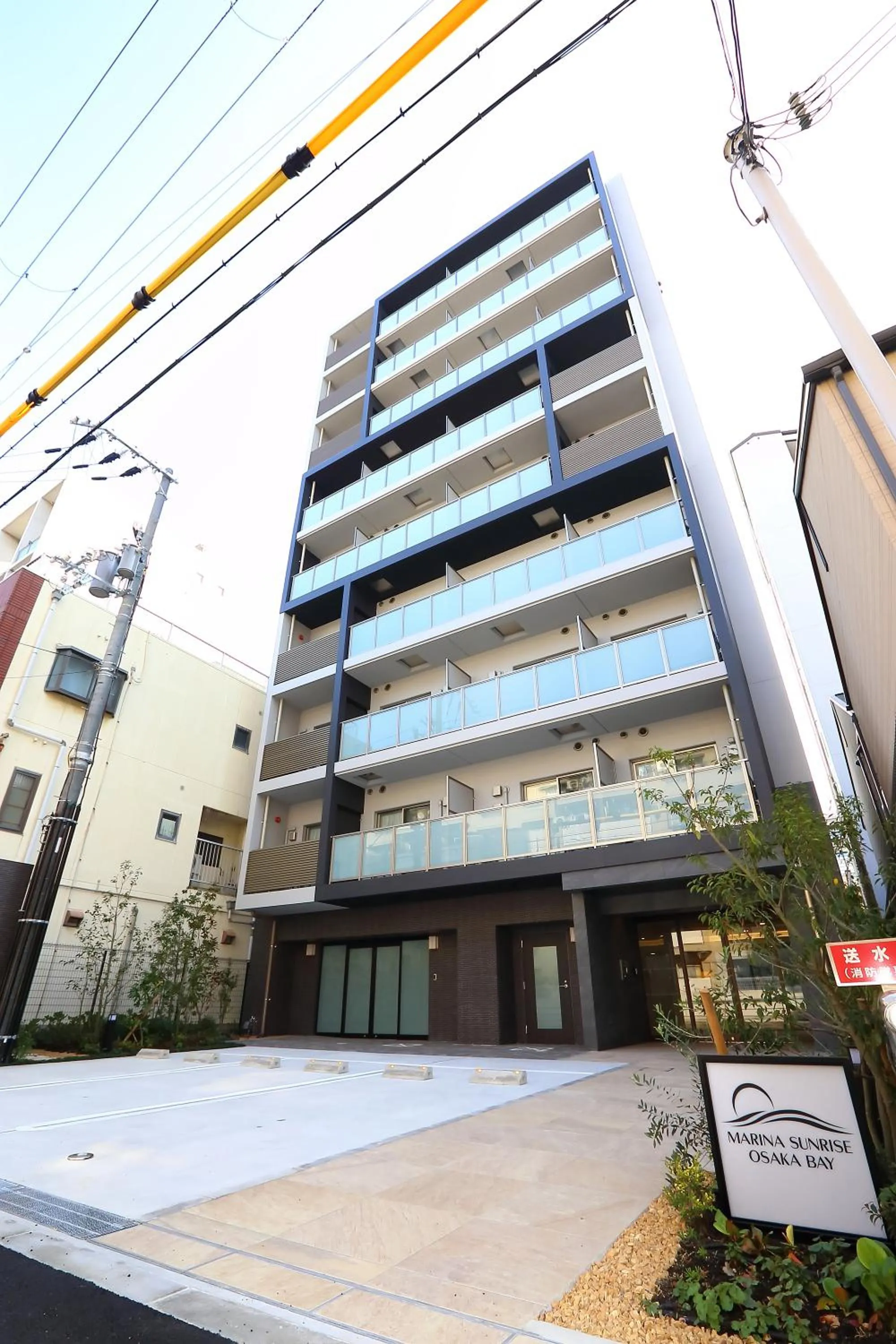 Property building in Marina Sunrise Osaka Bay