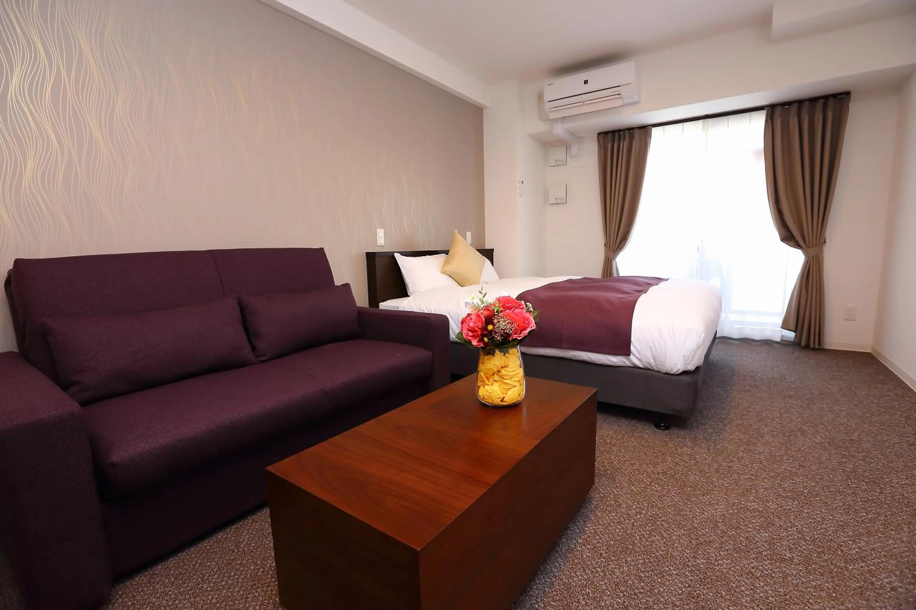 Photo of the whole room in Marina Sunrise Osaka Bay