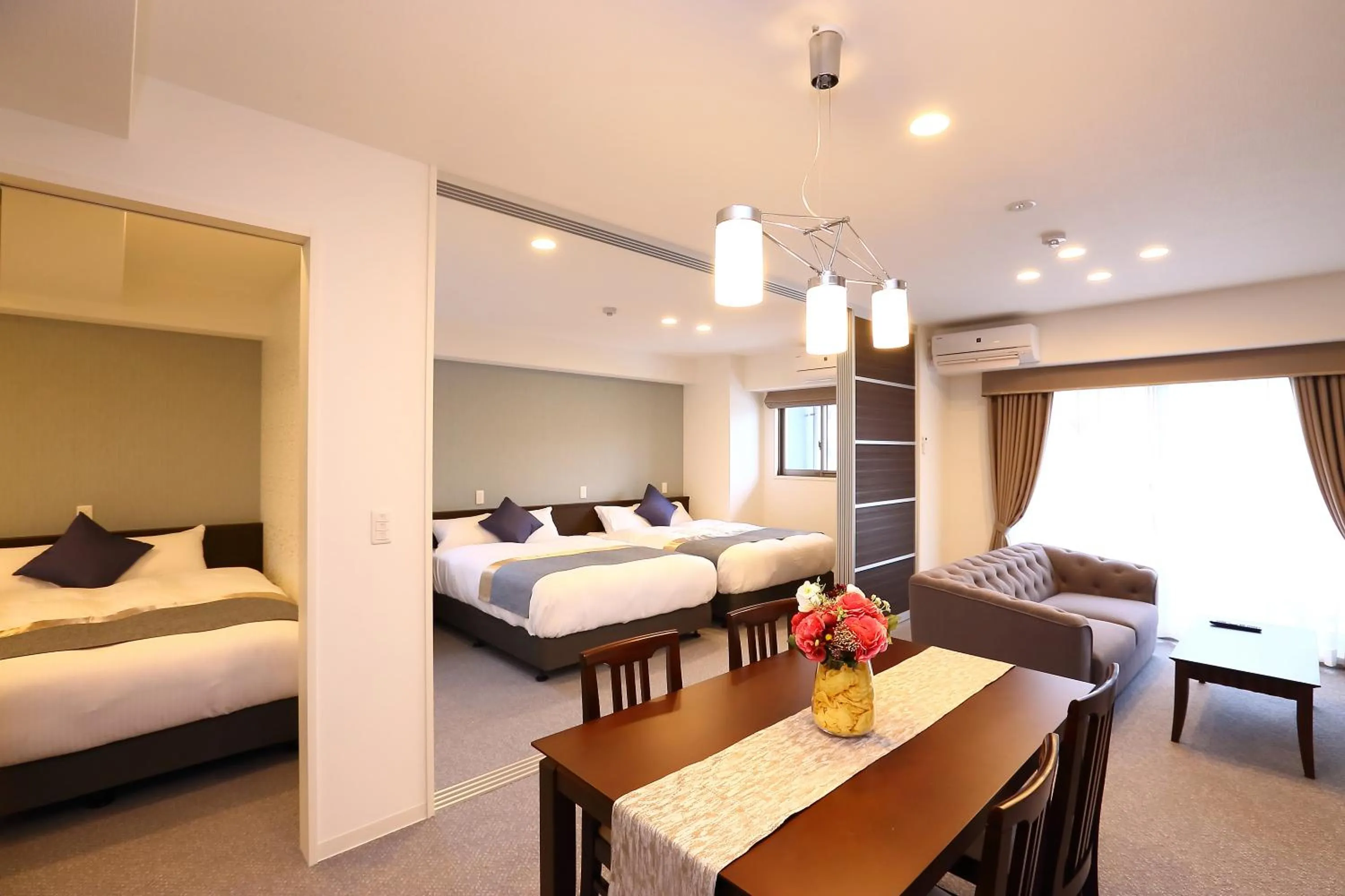 Photo of the whole room, Bed in Marina Sunrise Osaka Bay