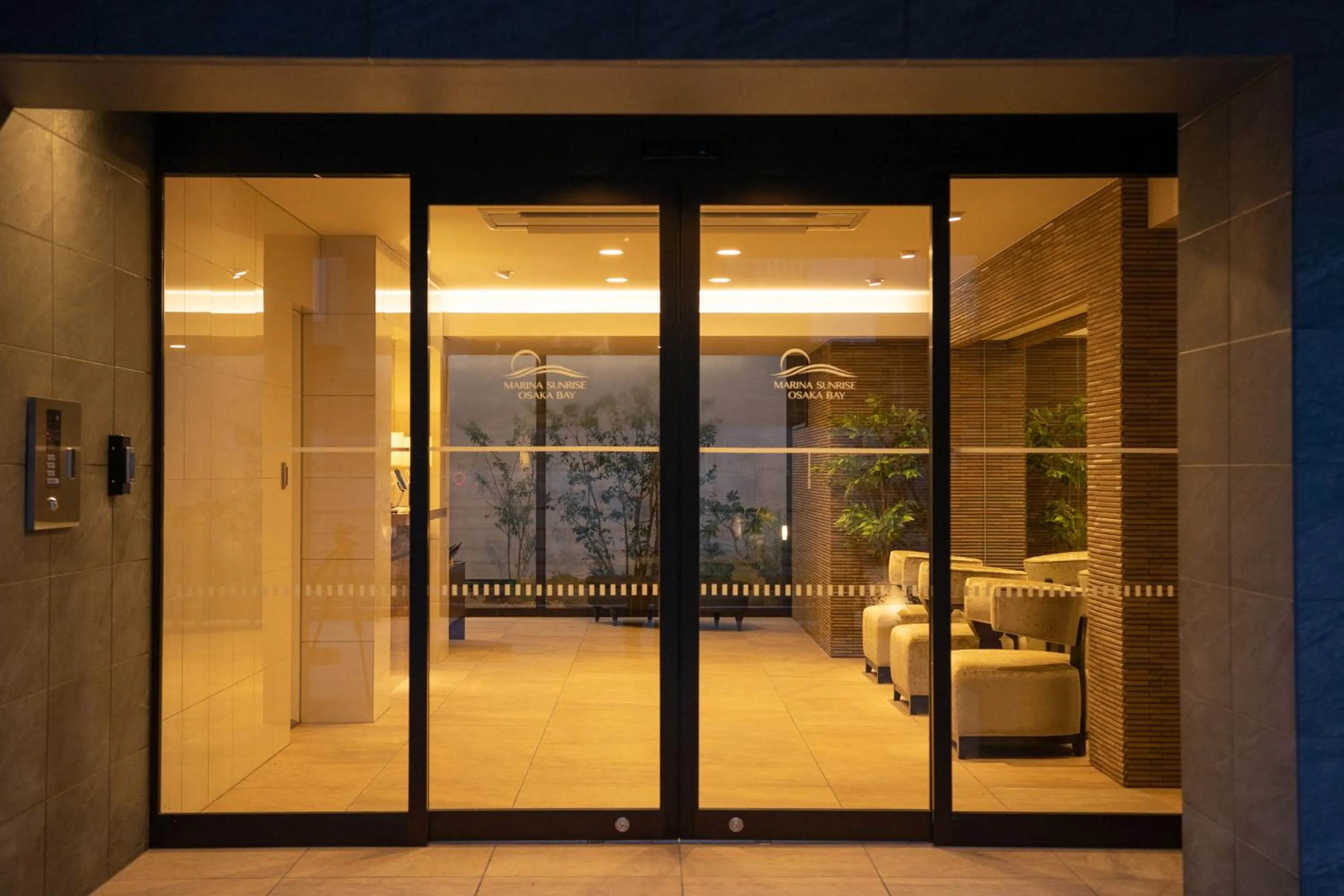 Facade/entrance in Marina Sunrise Osaka Bay