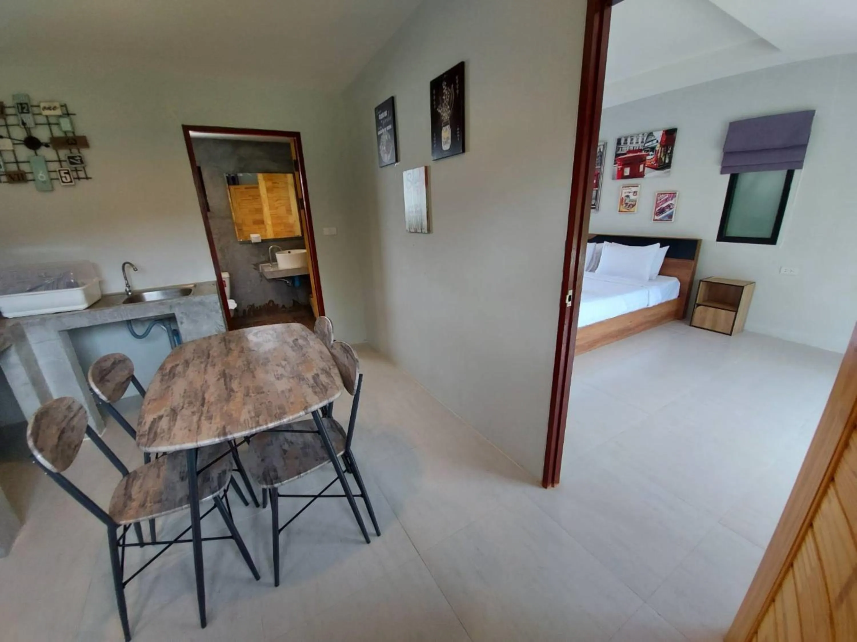 Dining area in Malinee Resort