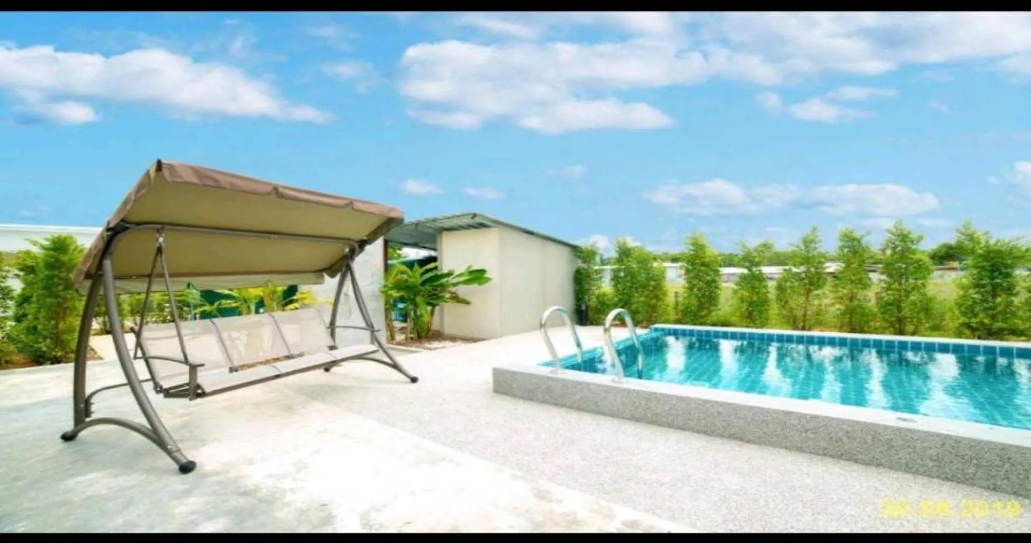 Swimming pool in Malinee Resort