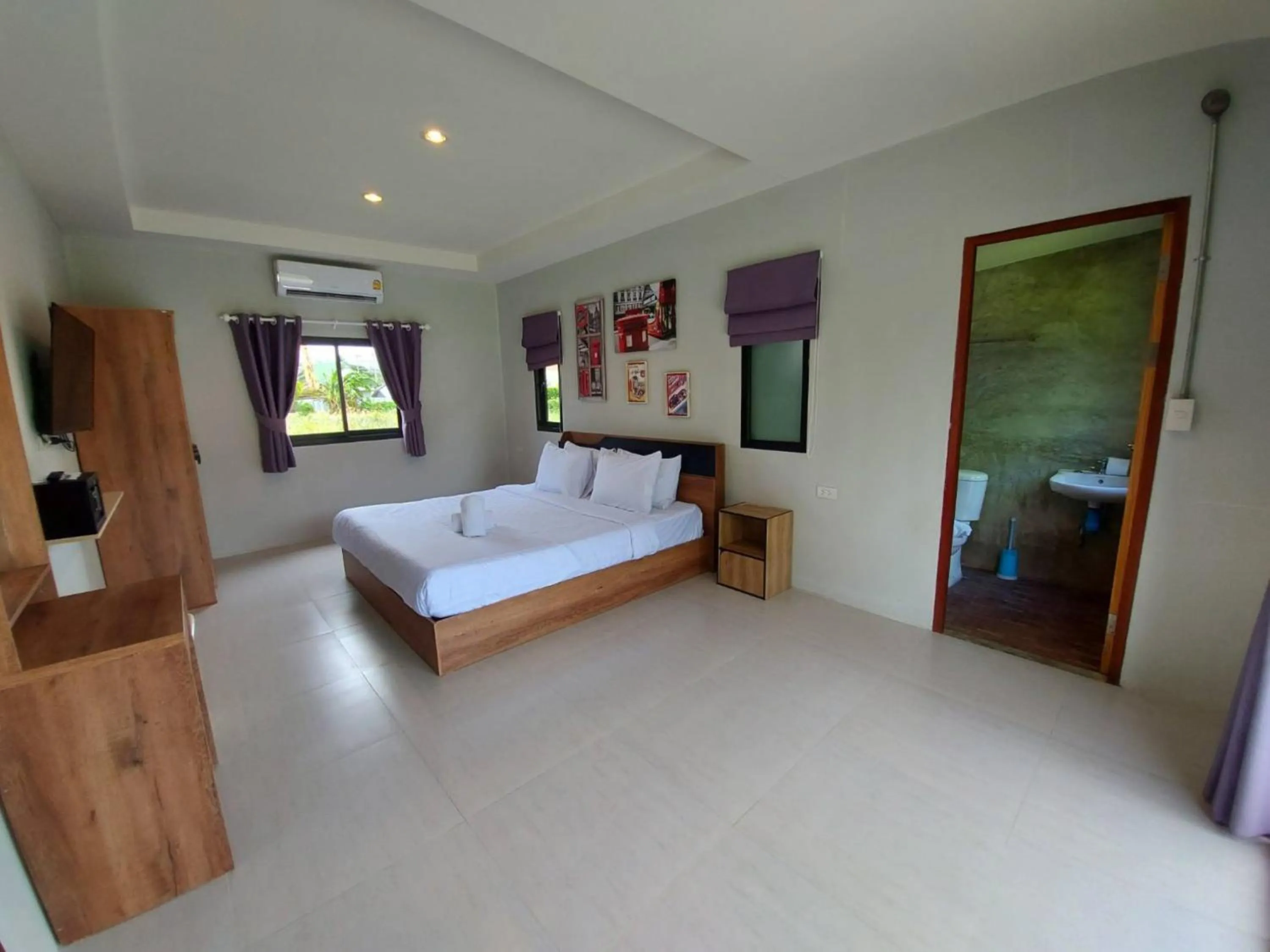 Bedroom, Bed in Malinee Resort