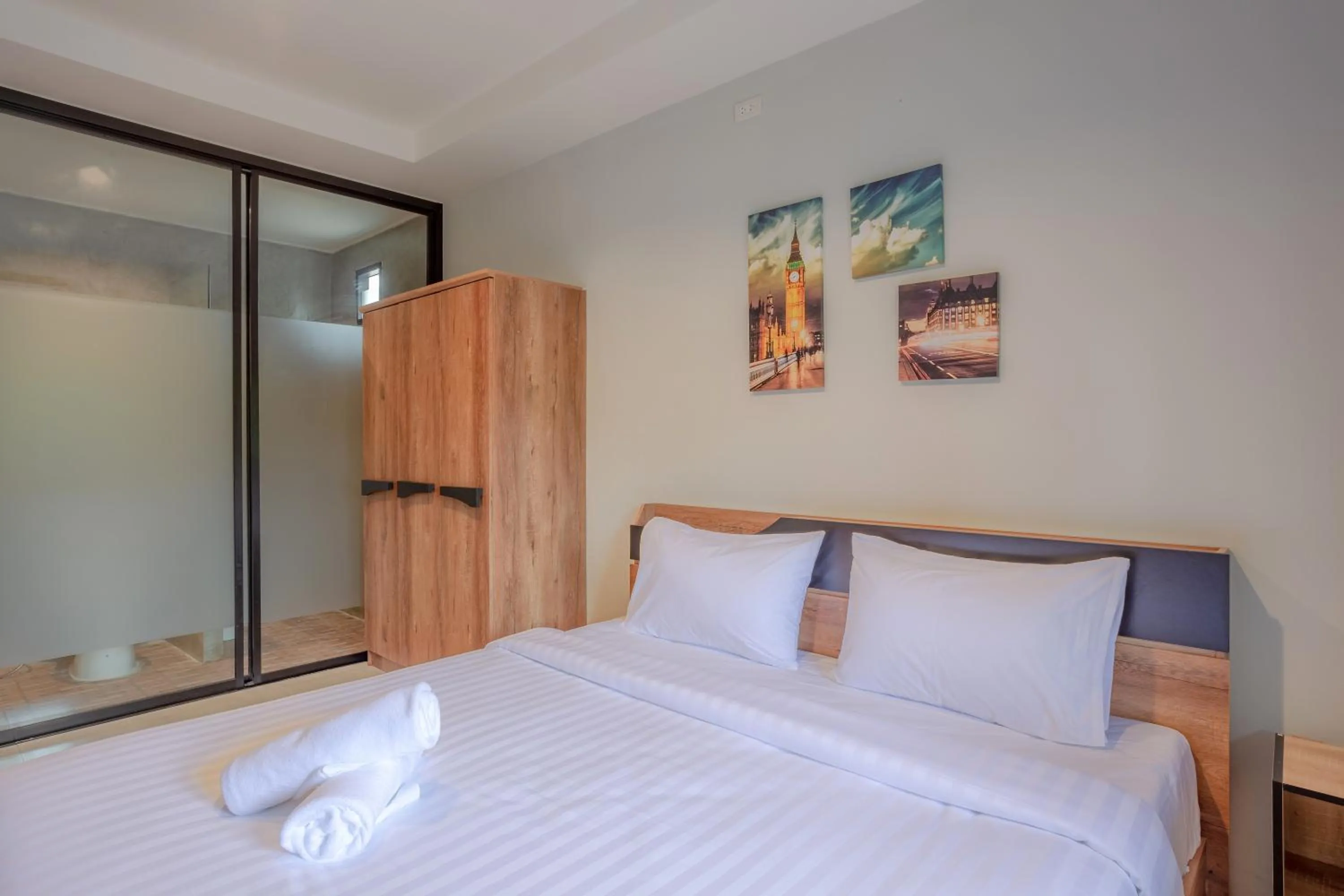 Bed in Malinee Resort