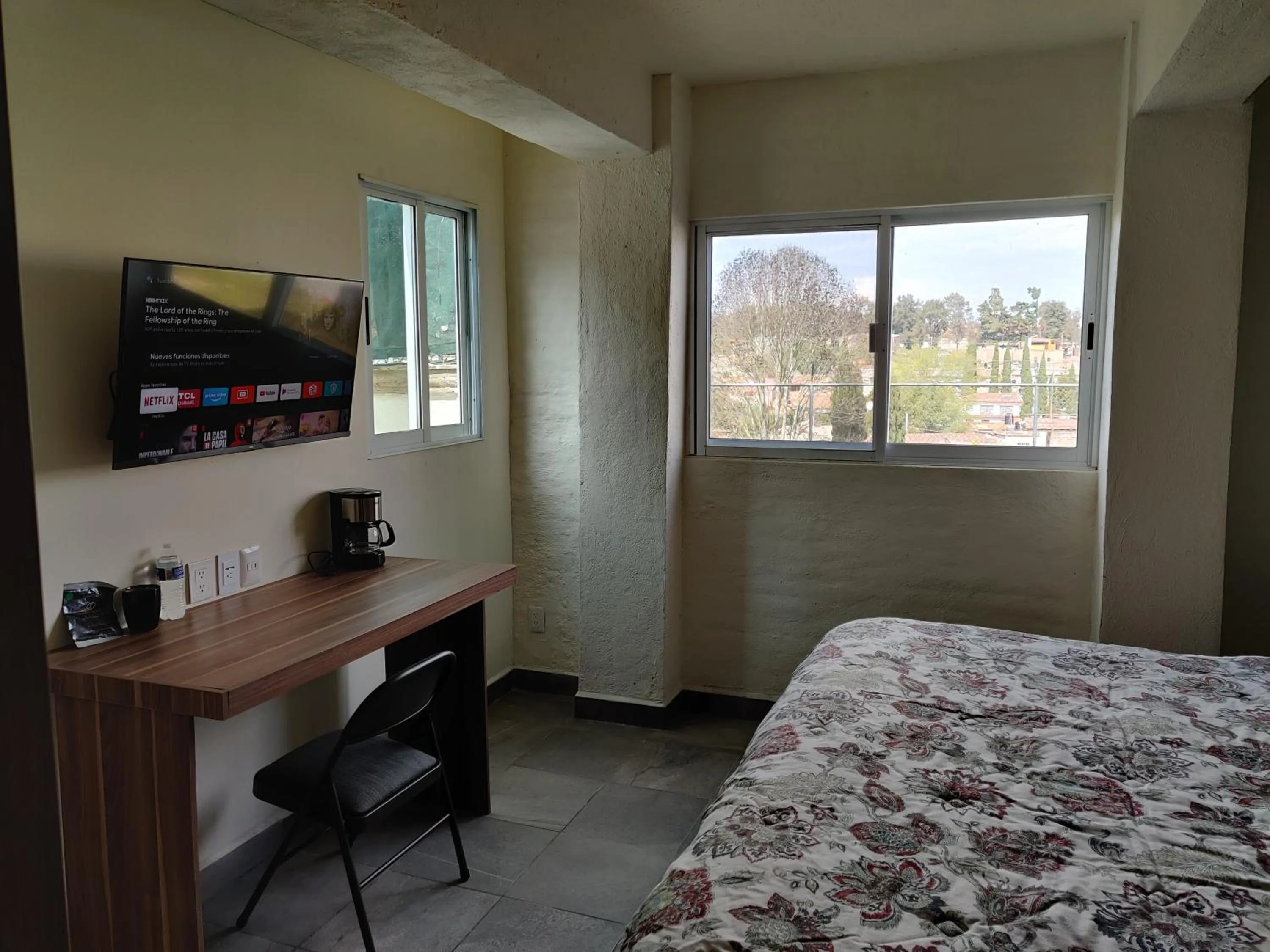 TV and multimedia, Bed in CHIFLON VILLAS