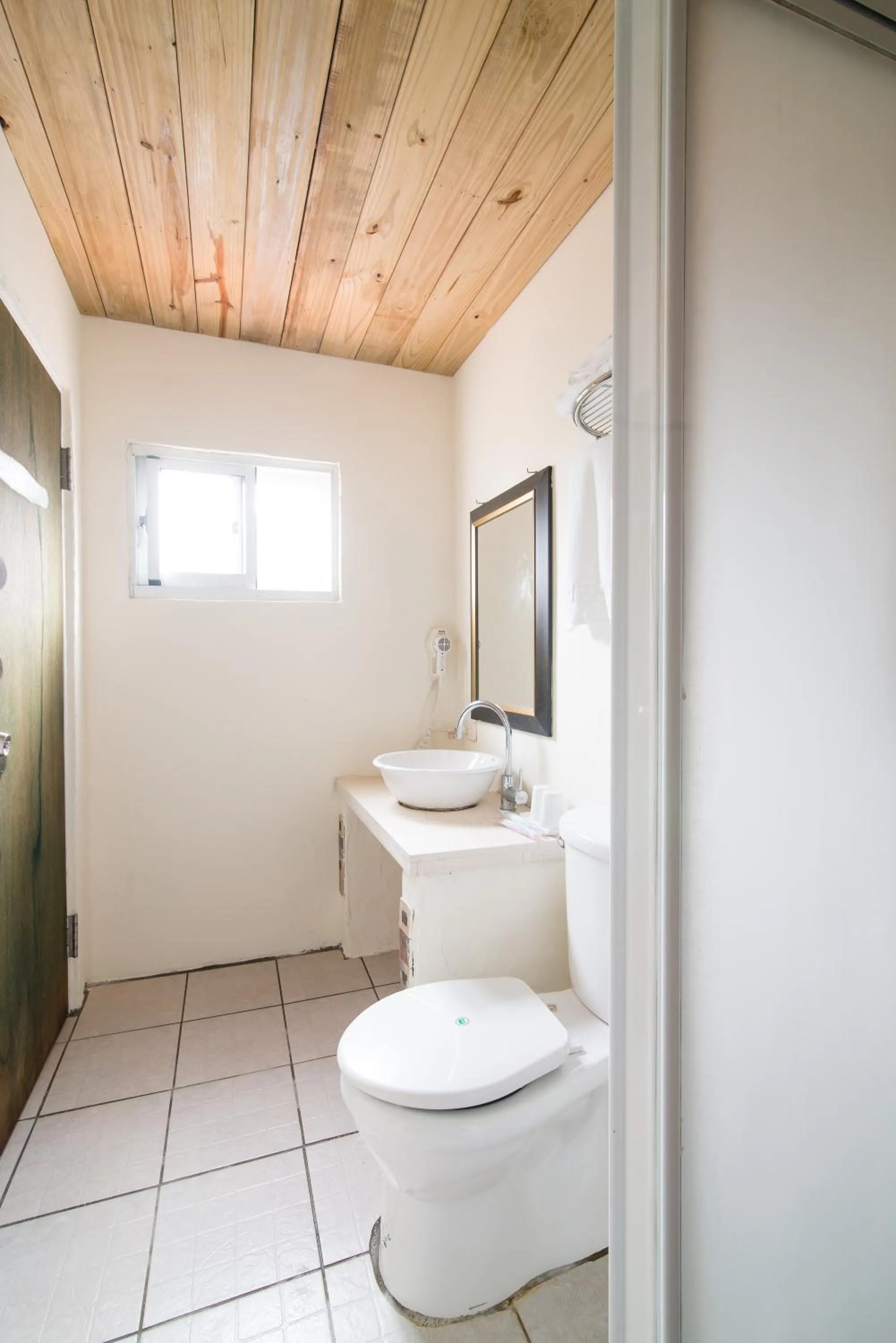 Toilet in Monet Garden Coffee Farm
