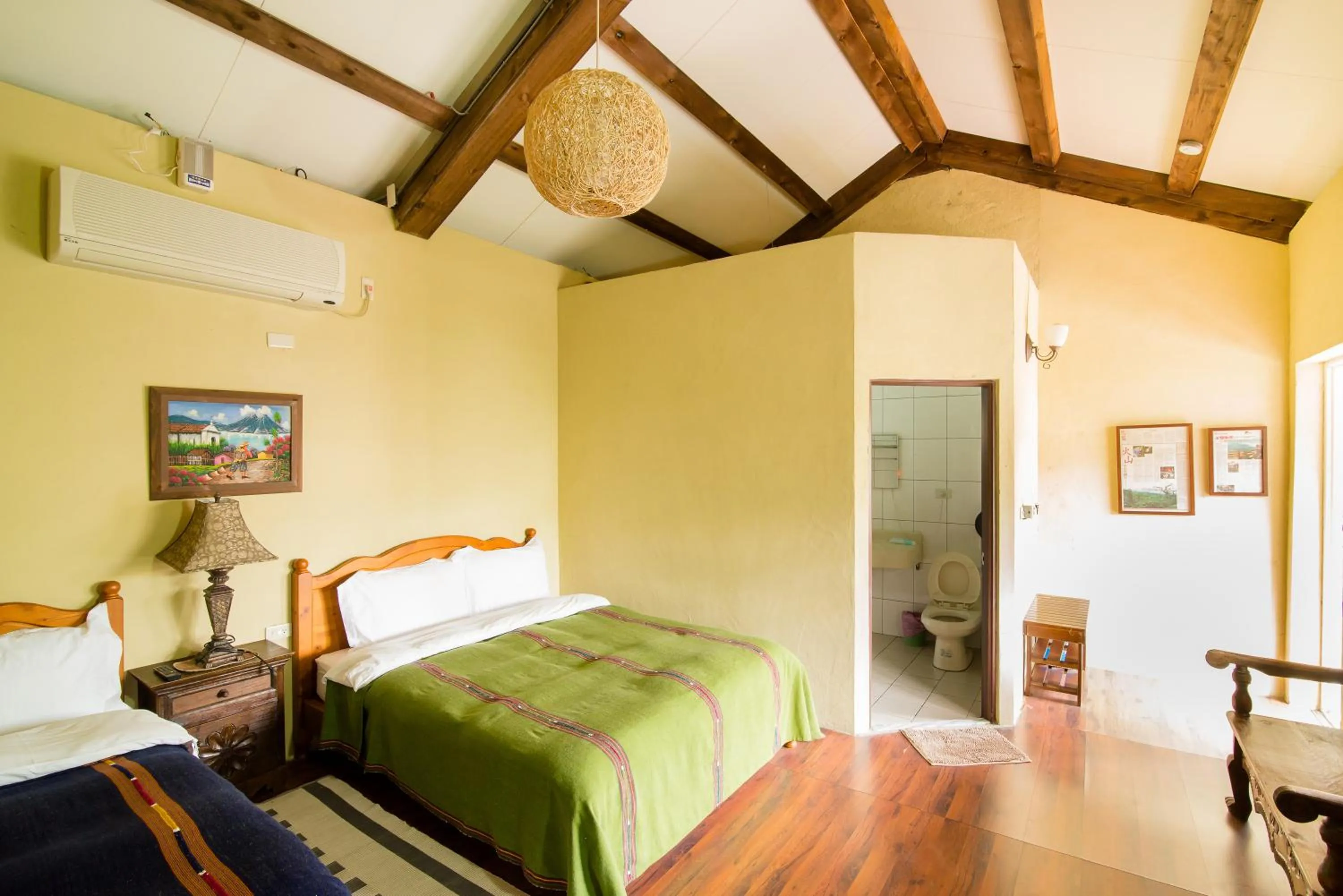 Bedroom, Bed in Monet Garden Coffee Farm