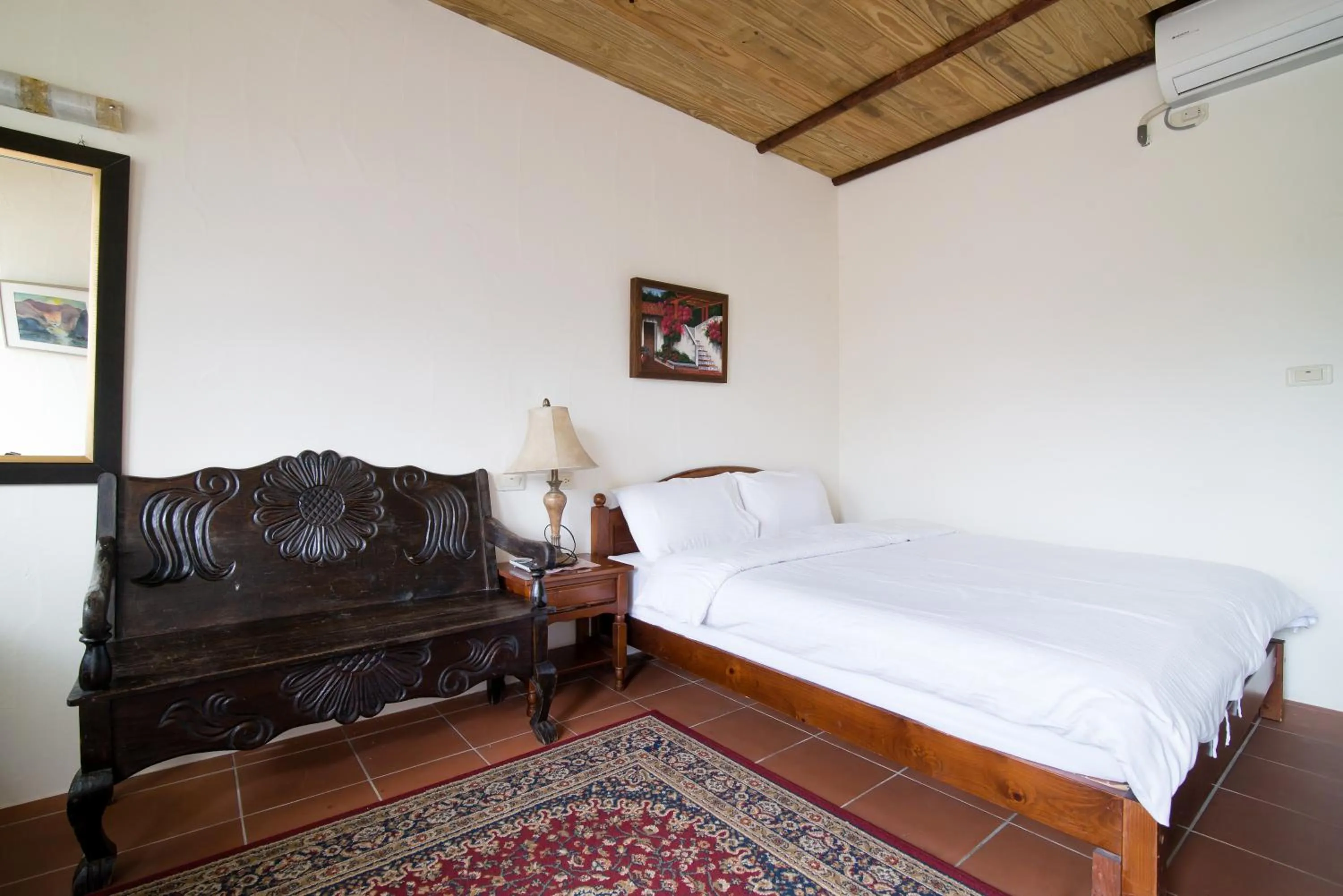 Bed in Monet Garden Coffee Farm