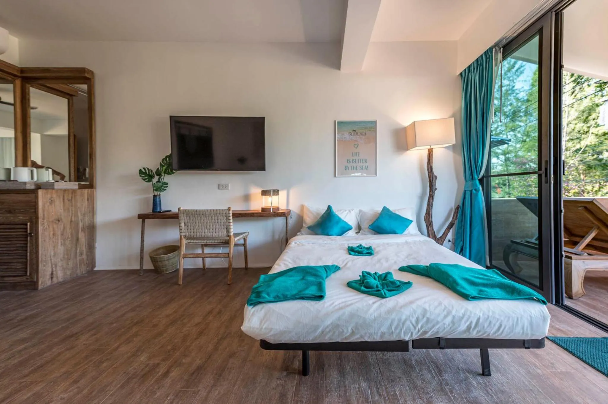 Bed in By The Sea Koh Mak Boutique Guesthouse