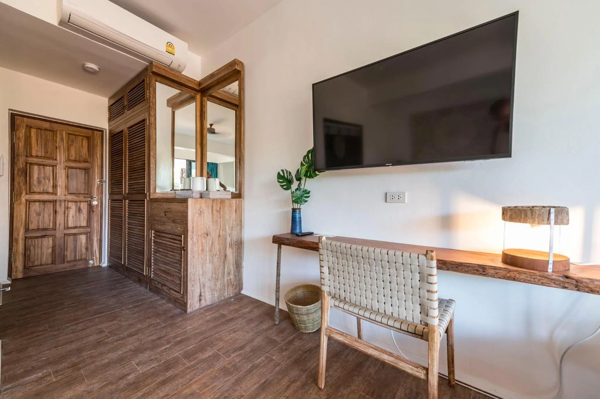 TV and multimedia in By The Sea Koh Mak Boutique Guesthouse