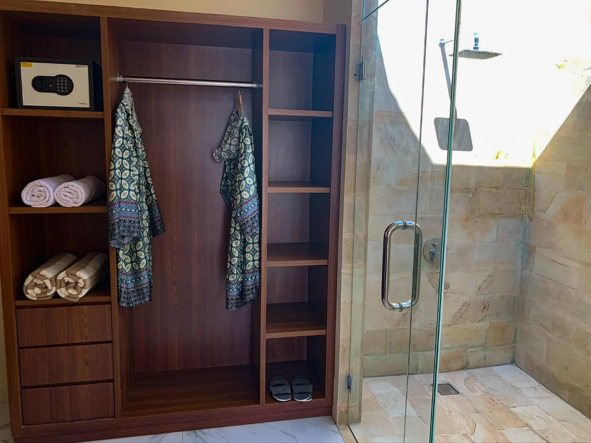 Shower in The Club Villas Lombok