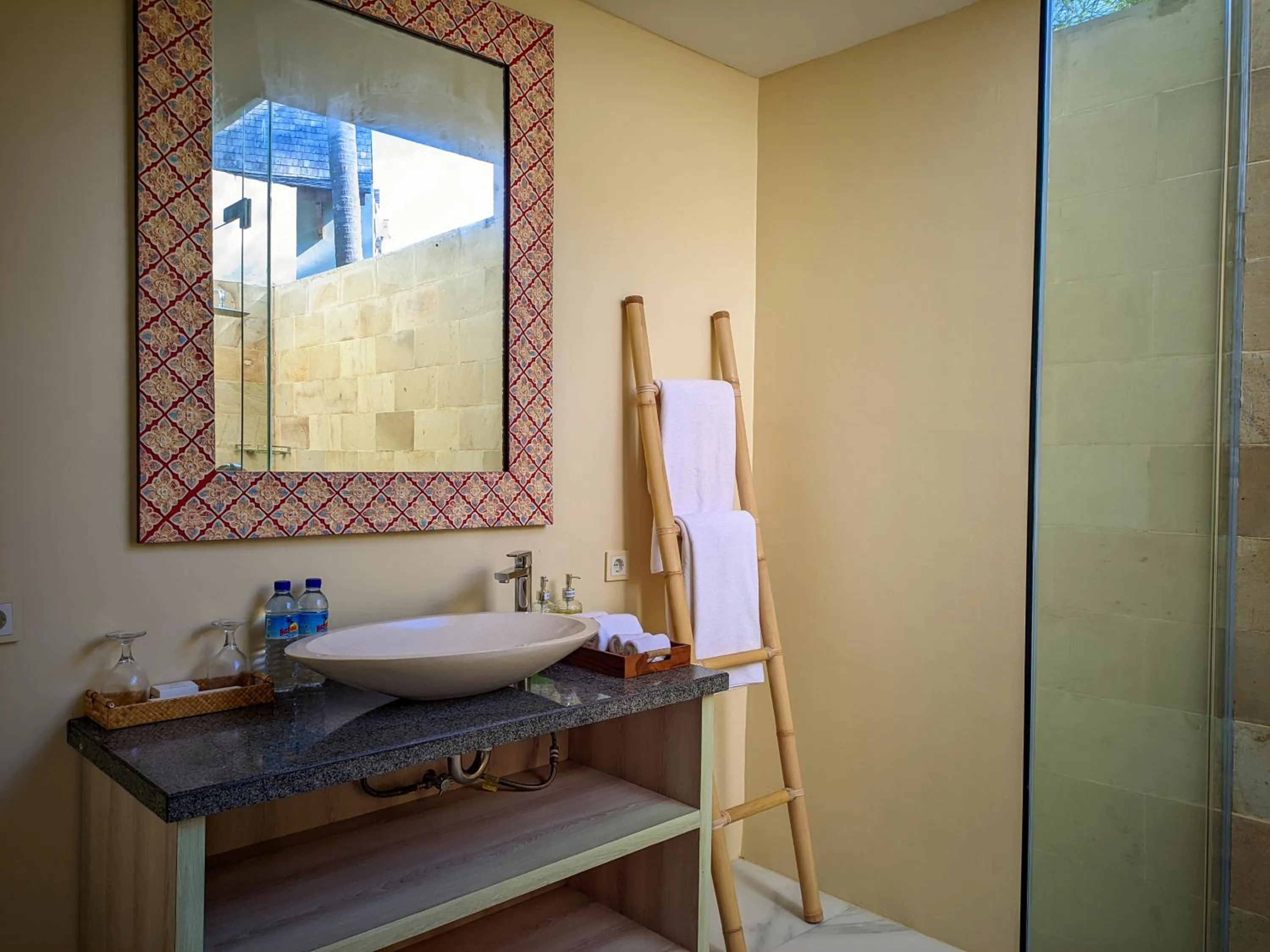 Shower in The Club Villas Lombok