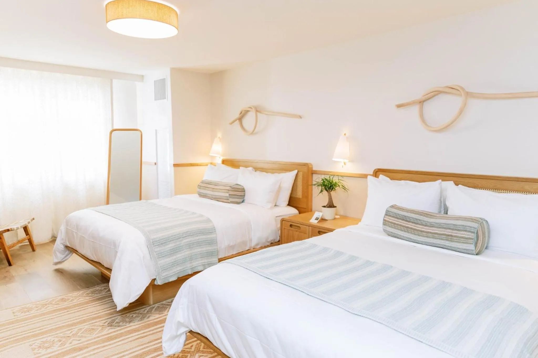 Photo of the whole room, Bed in The Ryder Hotel