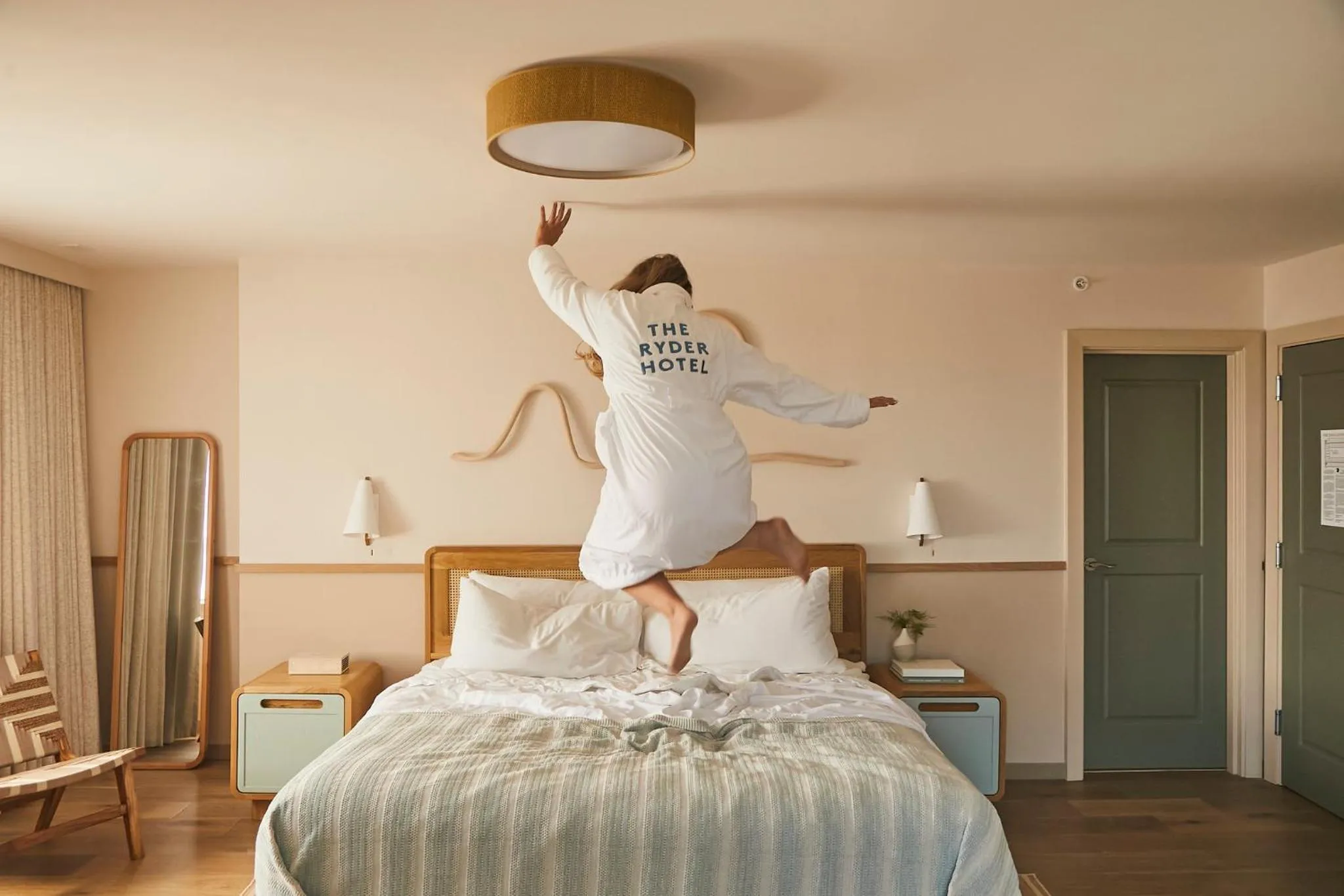 Photo of the whole room, Bed in The Ryder Hotel